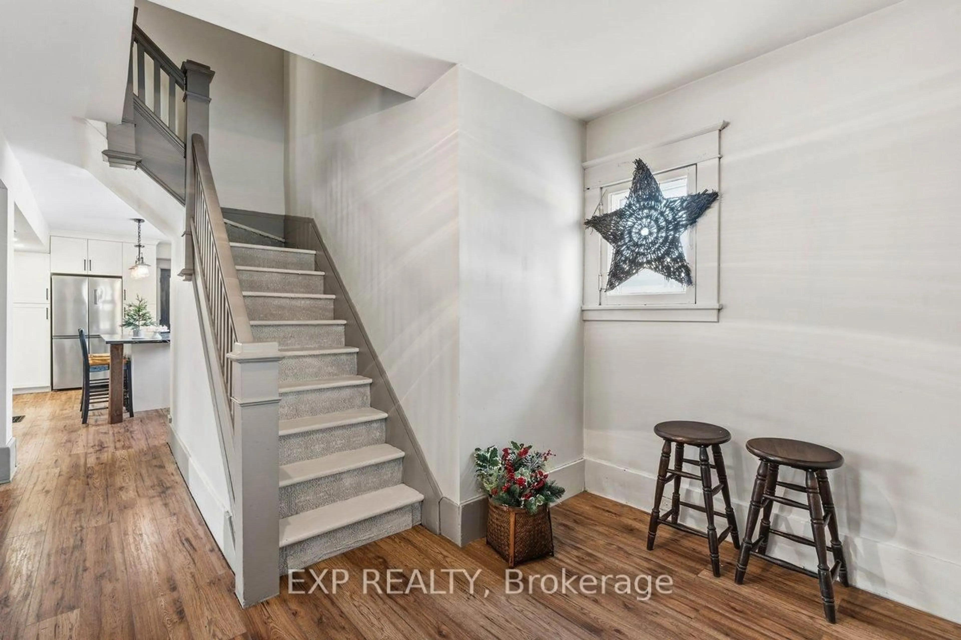 Indoor entryway for 244 Robert St, Greater Napanee Ontario K7R 2N2