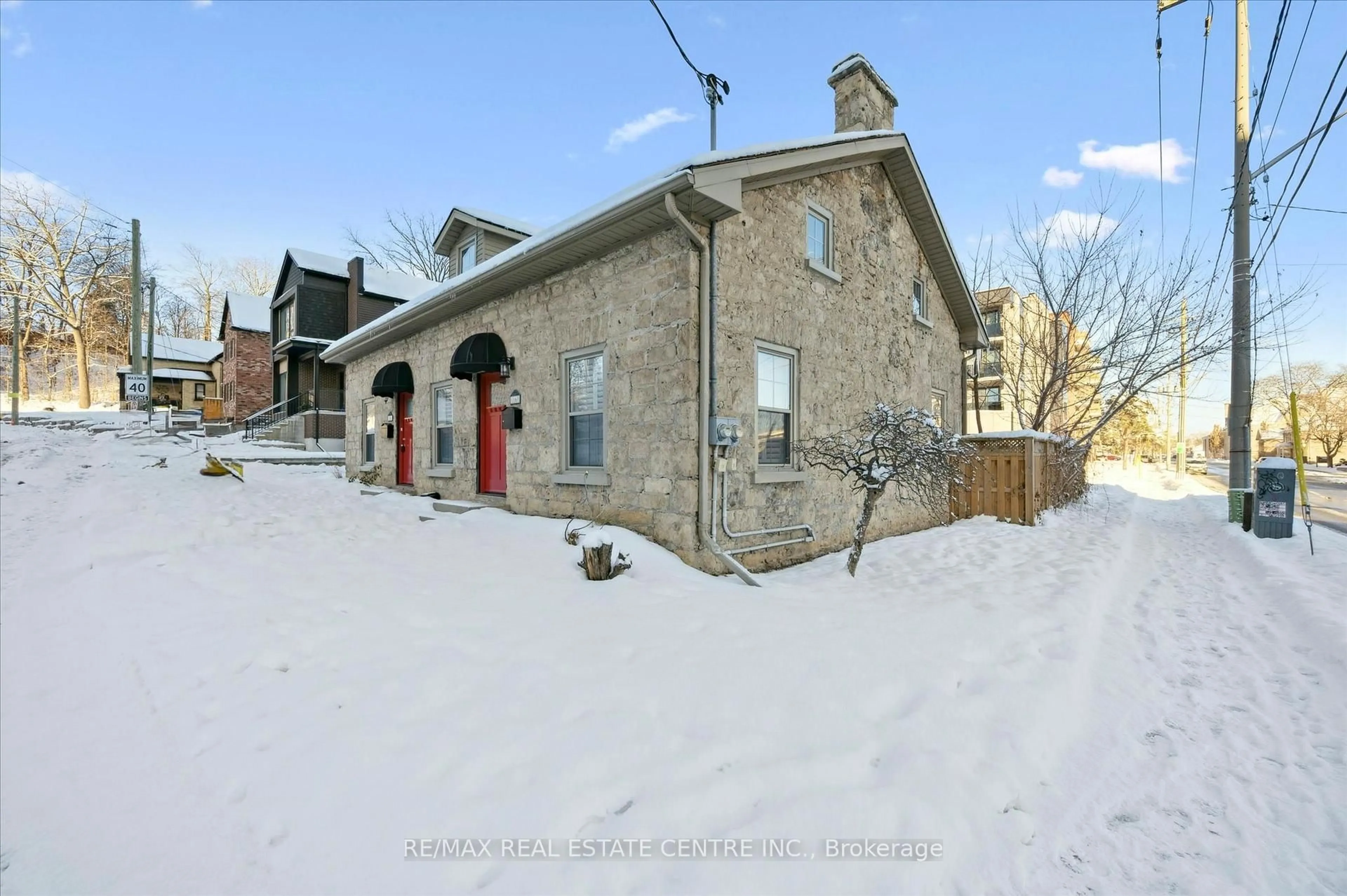 A pic from outside/outdoor area/front of a property/back of a property/a pic from drone, street for 16 St Andrews St, Cambridge Ontario N1S 1M4
