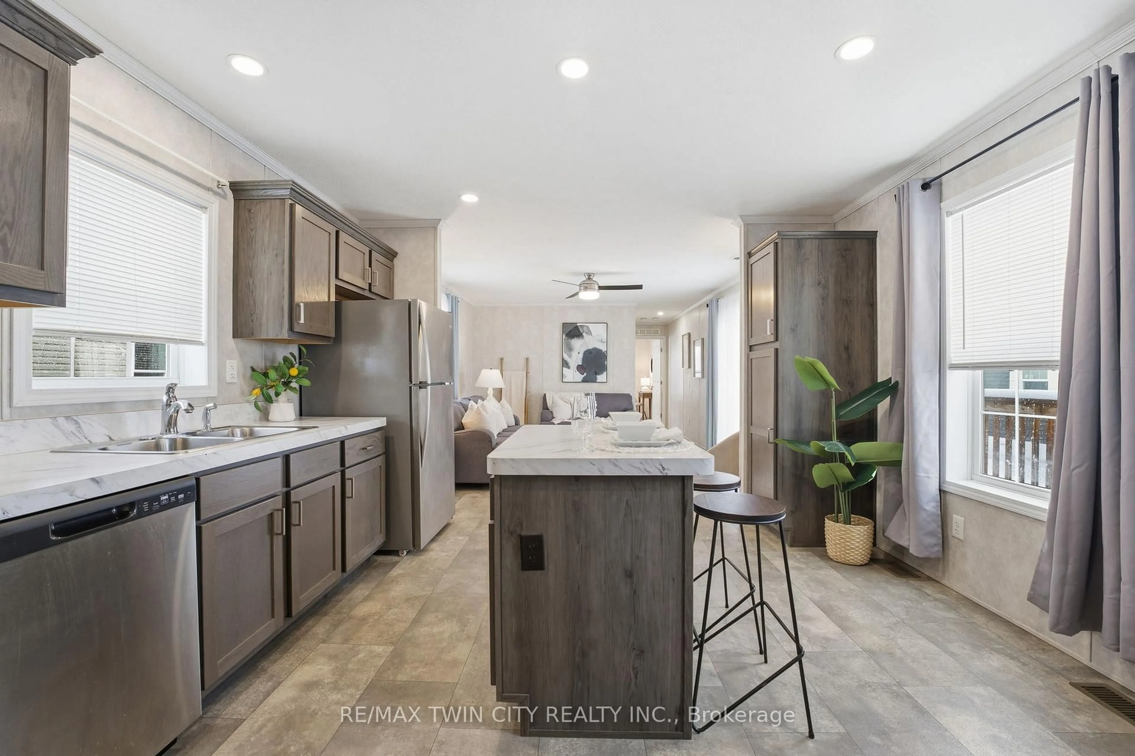 Open concept kitchen, ceramic/tile floor for 99 FOURTH CONCESSION Rd #703, Brant Ontario N0E 1A0