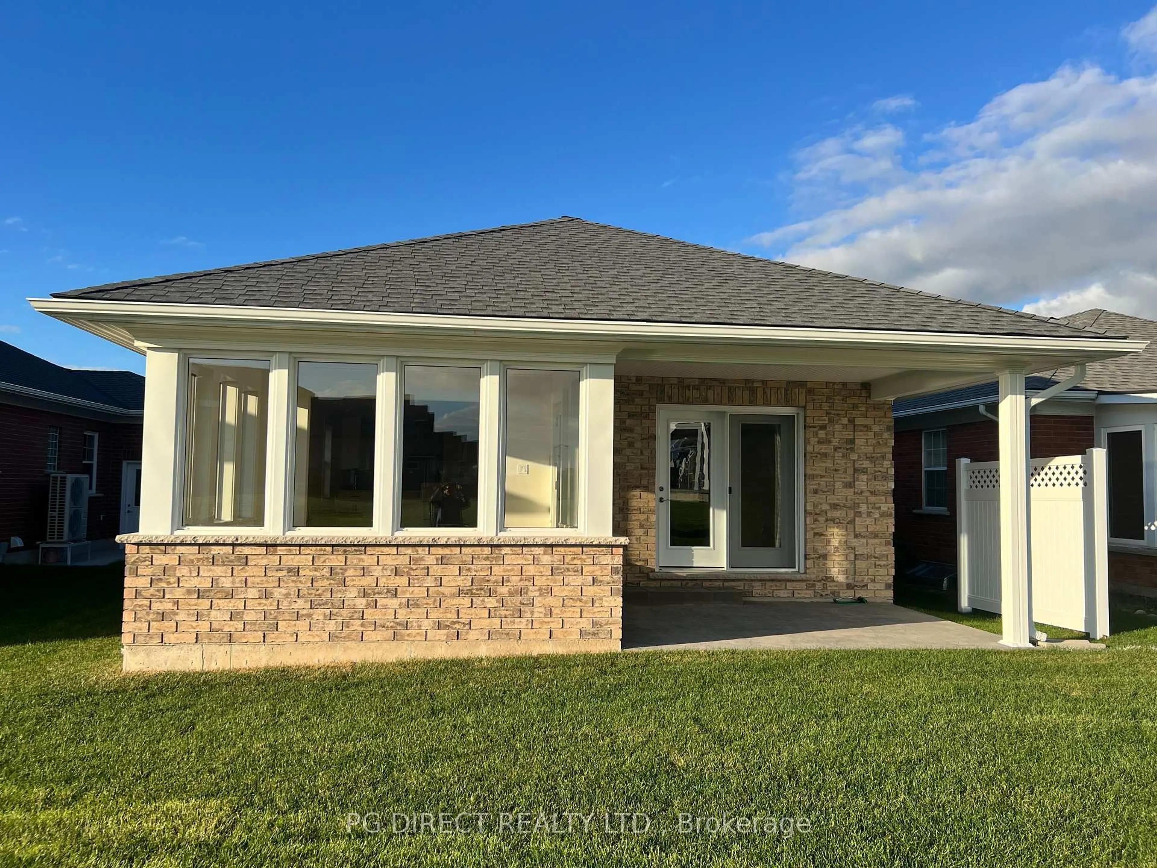 Home with brick exterior material, unknown for 237 Bethune Cres, Goderich Ontario N7A 4M6