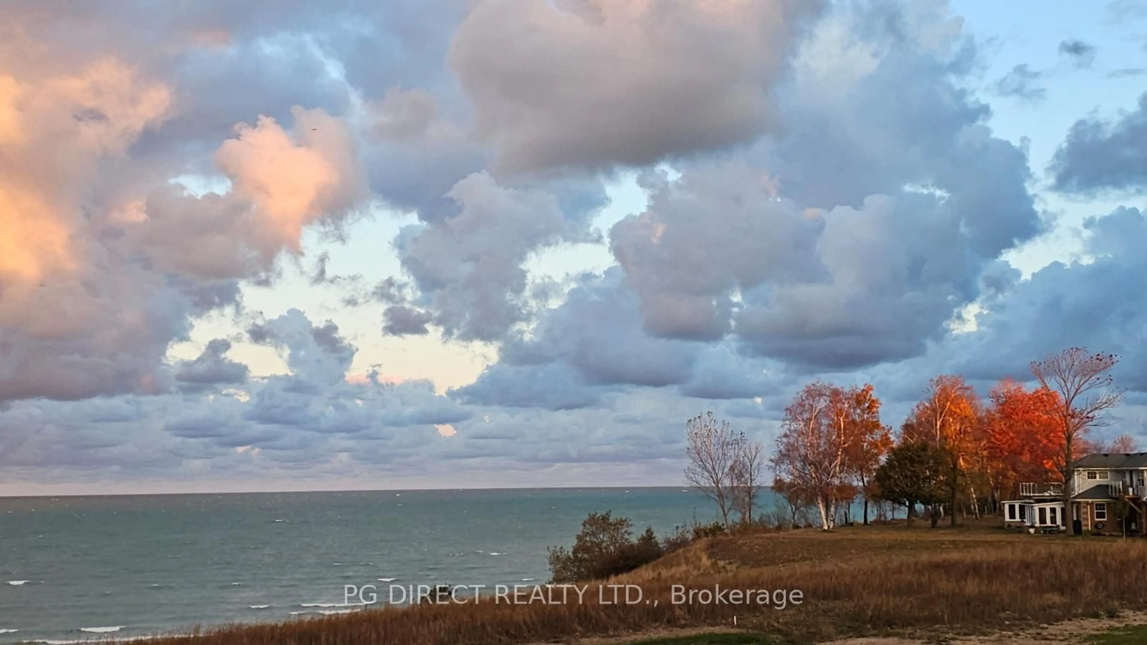 Blurry image for 241 Bethune Cres, Goderich Ontario N7A 4M6