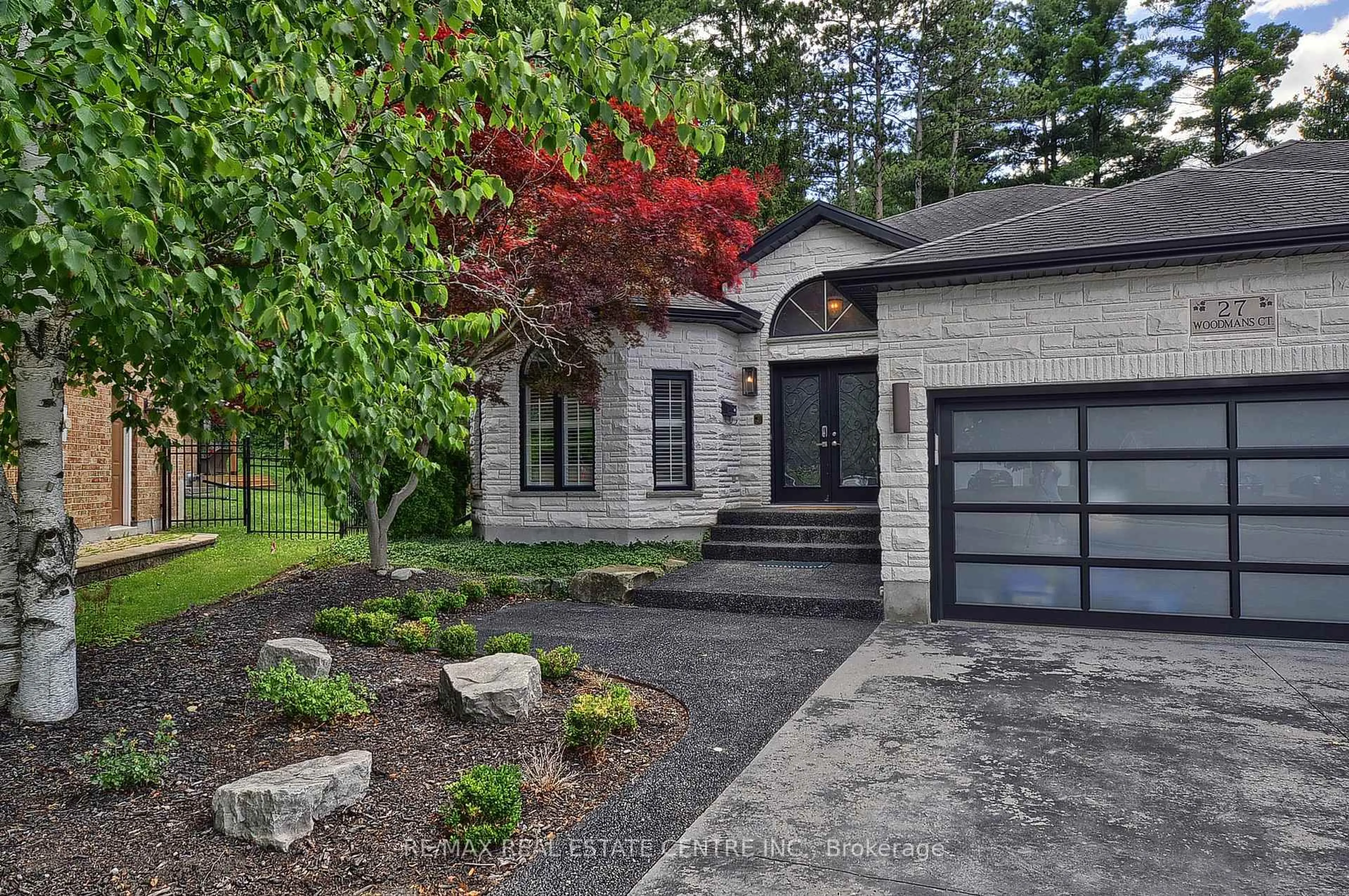 Home with brick exterior material, street for 27 Woodmans Crt, Kitchener Ontario N2P 2B2