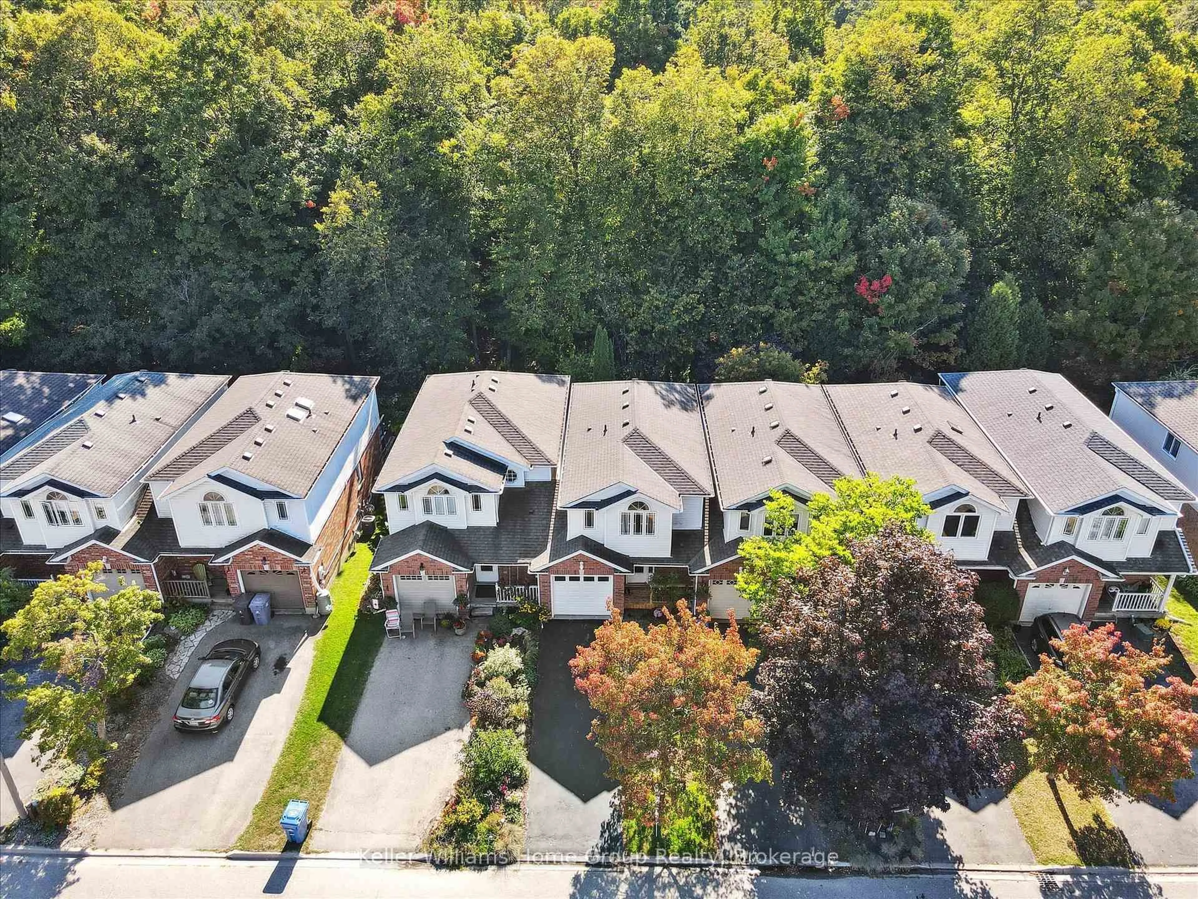 A pic from outside/outdoor area/front of a property/back of a property/a pic from drone, street for 97 Rodgers Rd, Guelph Ontario N1G 4Z6