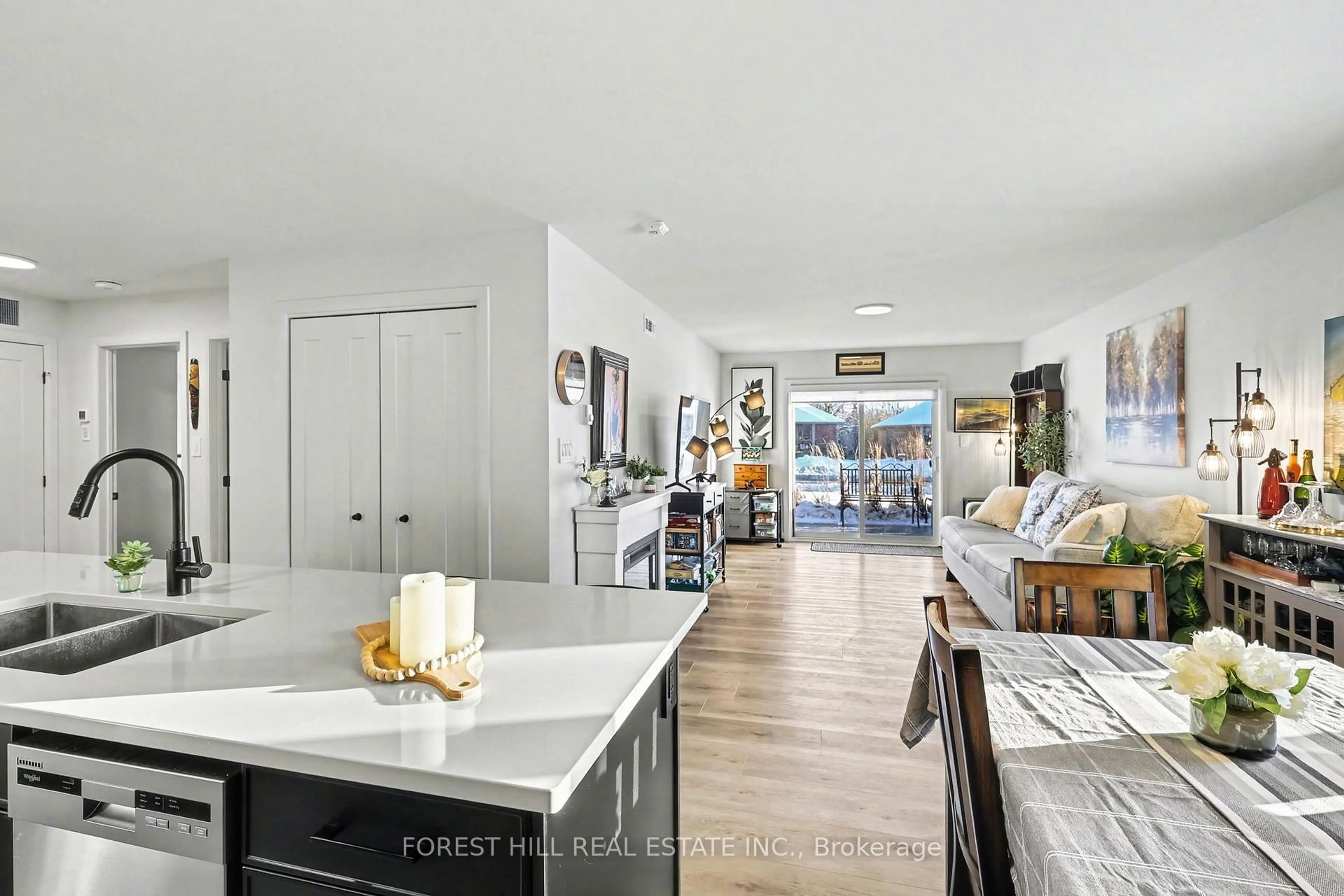 Open concept kitchen, ceramic/tile floor for 20 Hillside Meadow Dr #112, Quinte West Ontario K8V 0J7