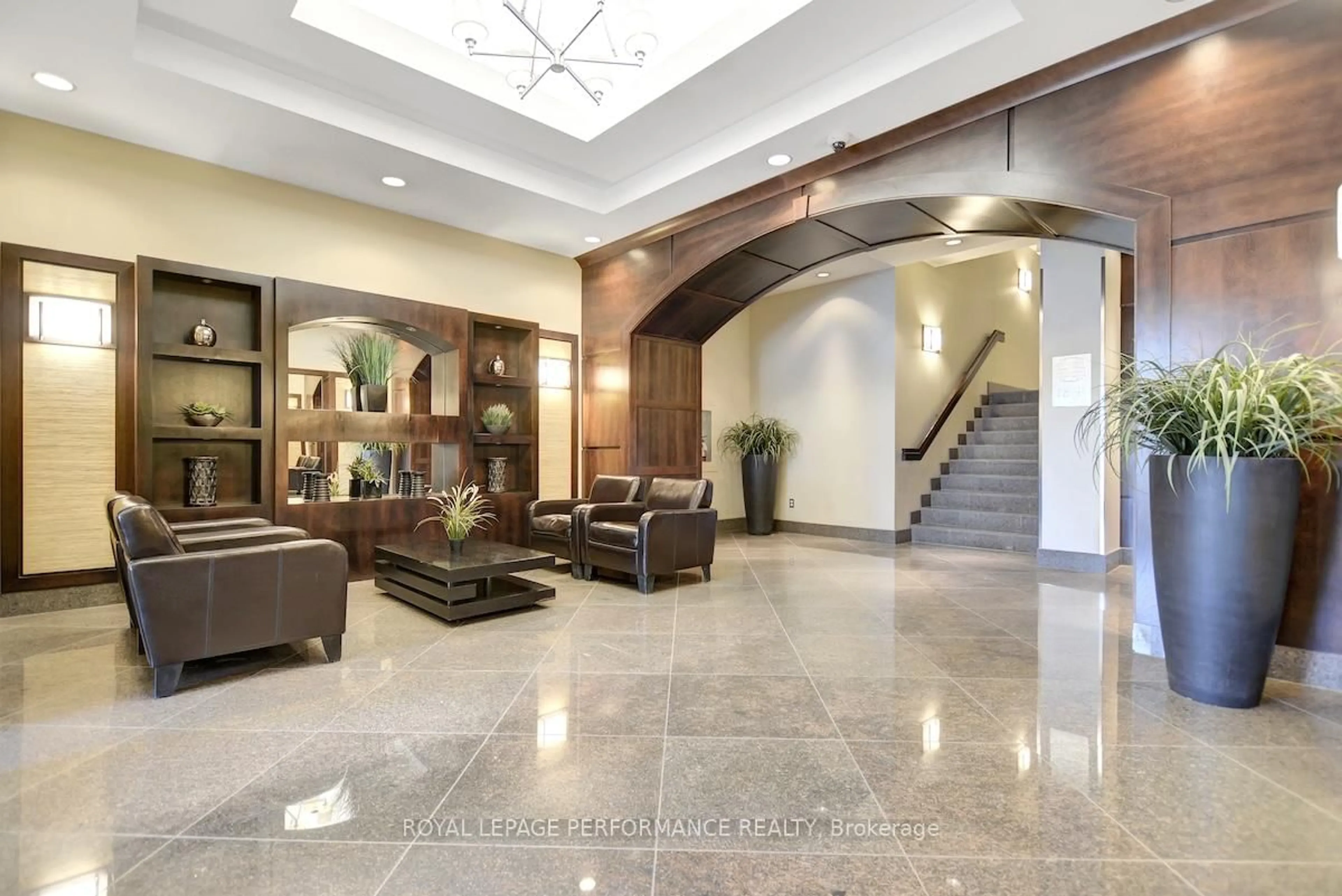 Lobby for 200 Besserer St #107, Ottawa Ontario K1N 0A7