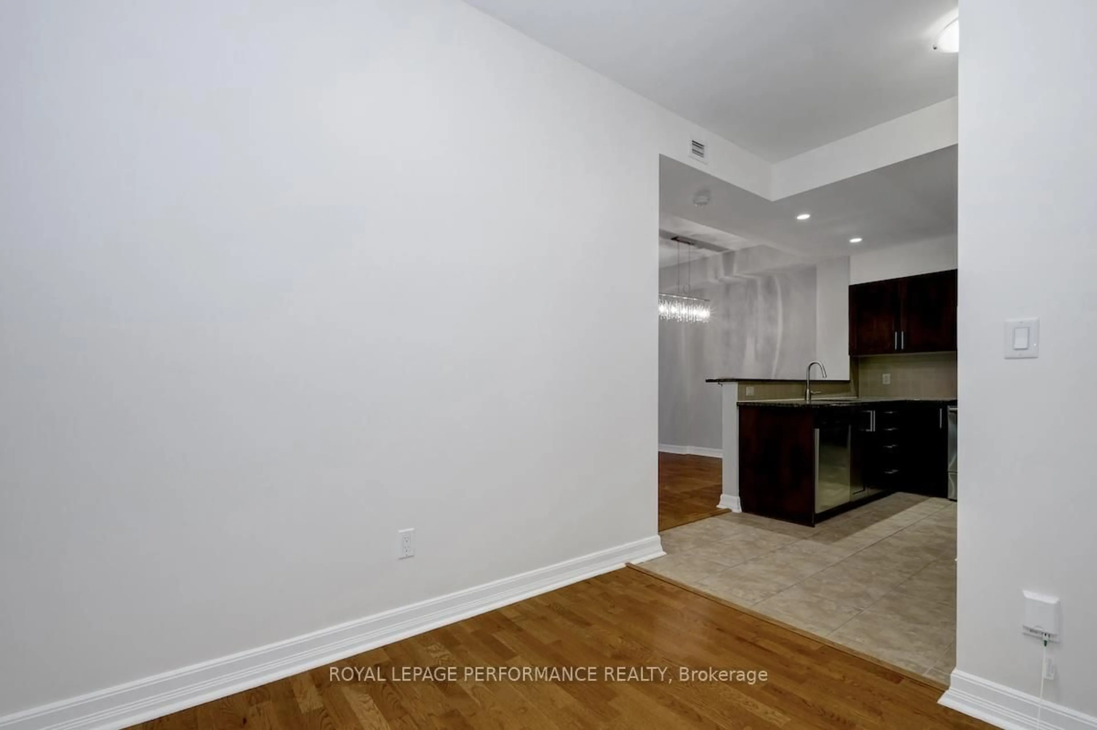 A pic of a room for 200 Besserer St #107, Ottawa Ontario K1N 0A7