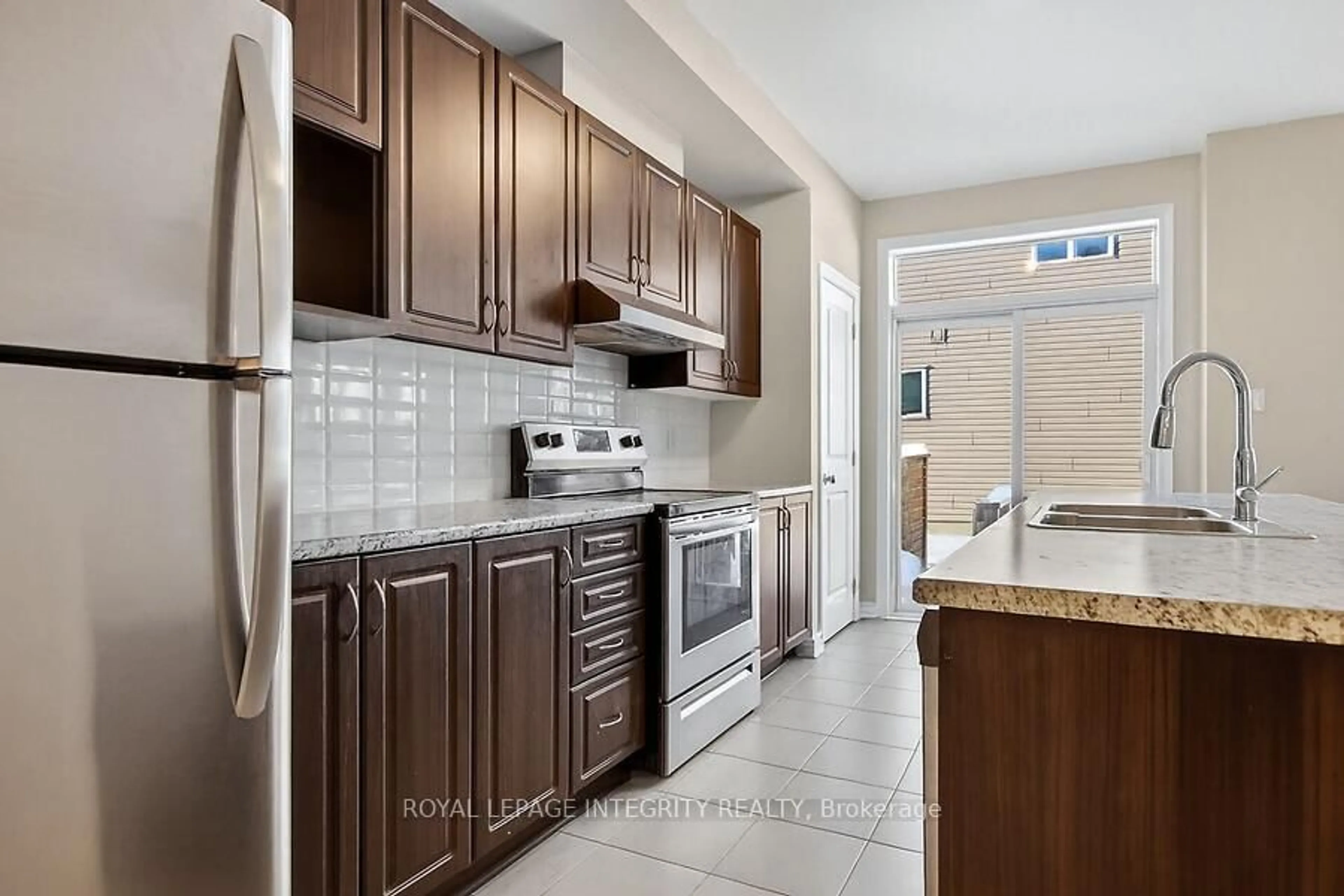 Unknown for 168 Bandelier Way, Ottawa Ontario K2S 2J5