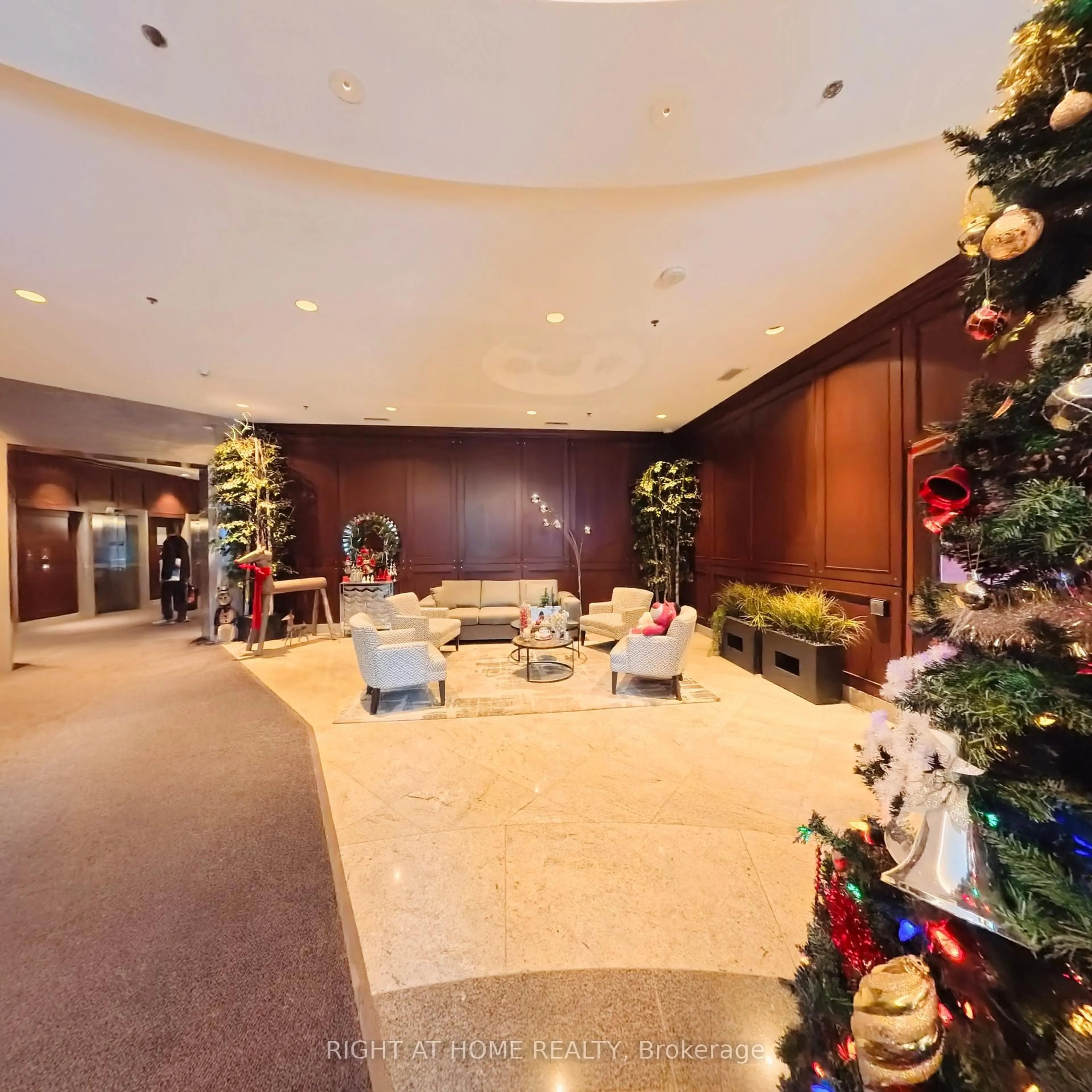 Lobby for 234 Rideau St #1901, Ottawa Ontario K1N 0A9