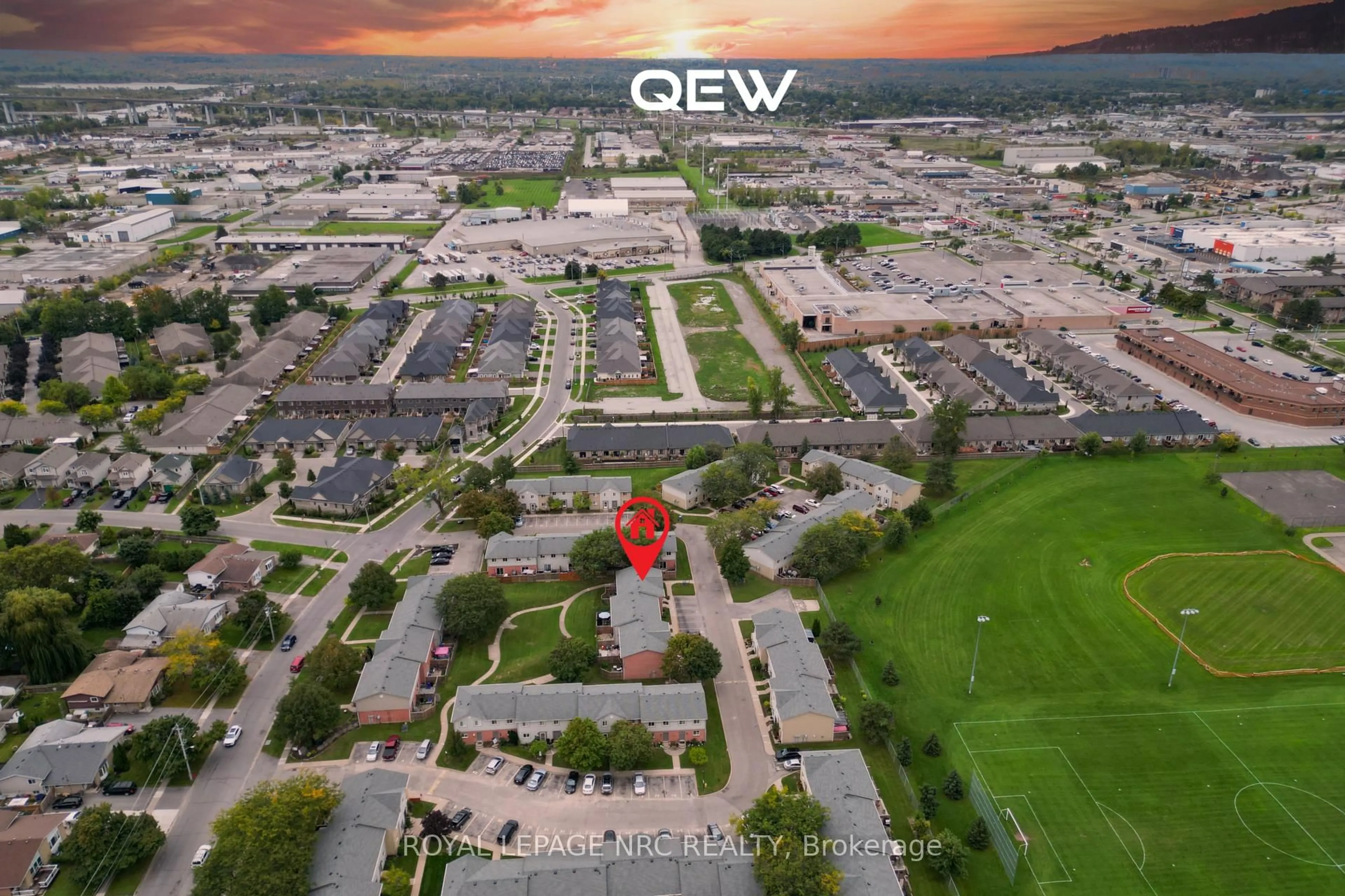 A pic from outside/outdoor area/front of a property/back of a property/a pic from drone, mountain view for 65 Dorchester Blvd #70, St. Catharines Ontario L2M 7T7