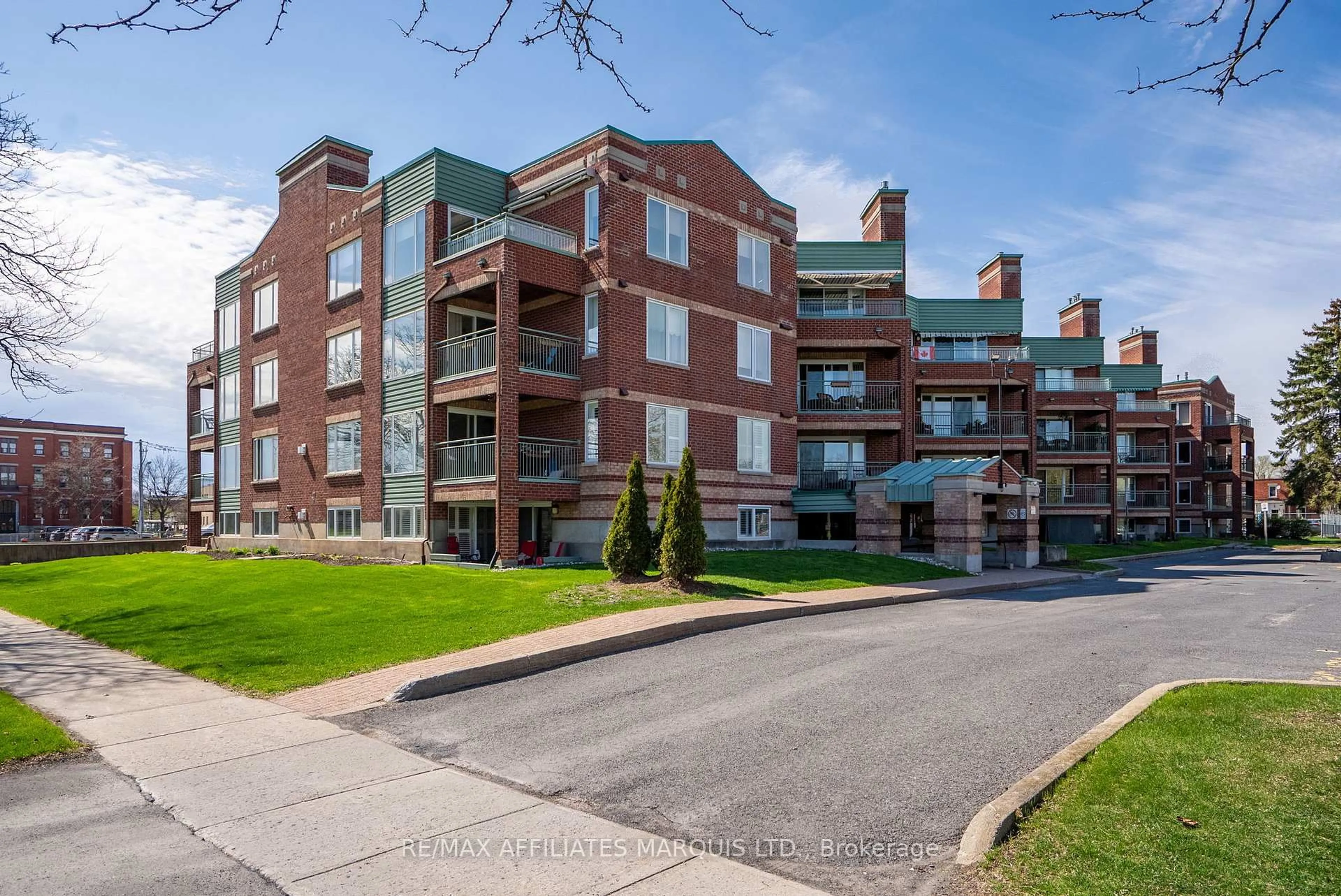 A pic from outside/outdoor area/front of a property/back of a property/a pic from drone, unknown for 121 Water St #411, Cornwall Ontario K6J 5T8