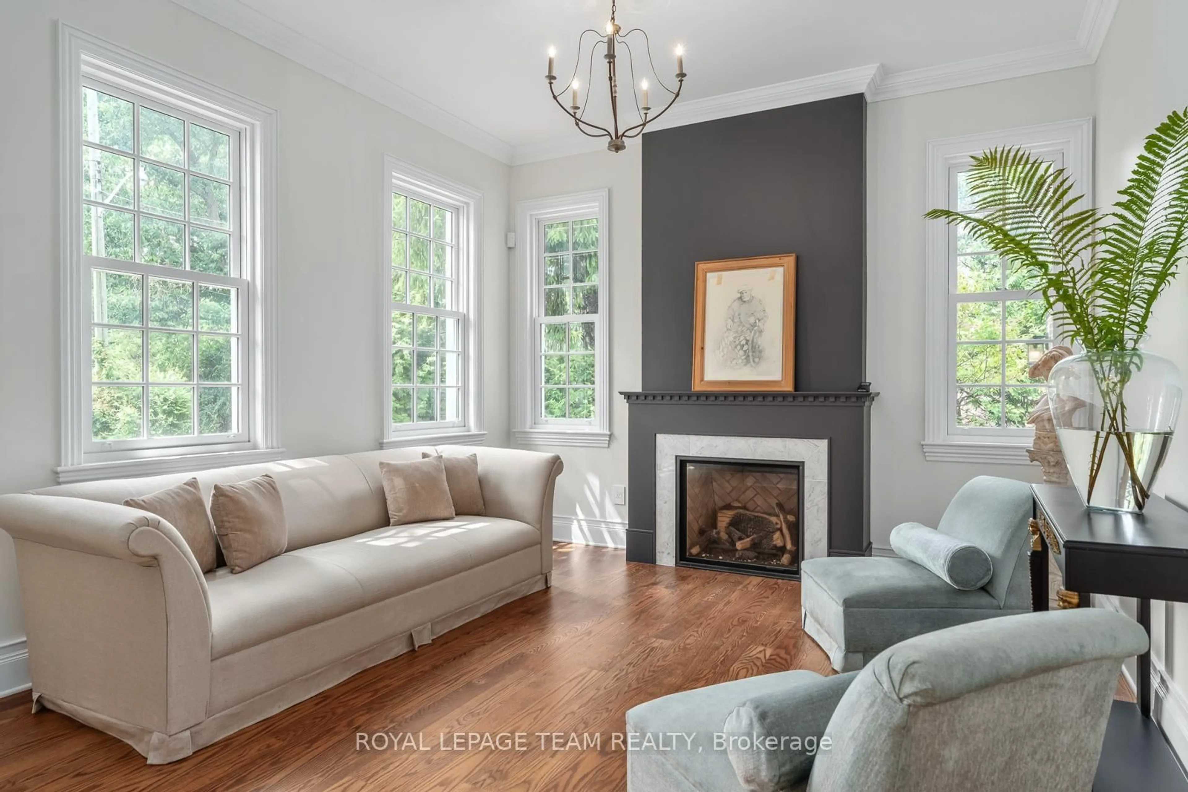 Living room with furniture, unknown for 140 Howick St, Ottawa Ontario K1M 0G8