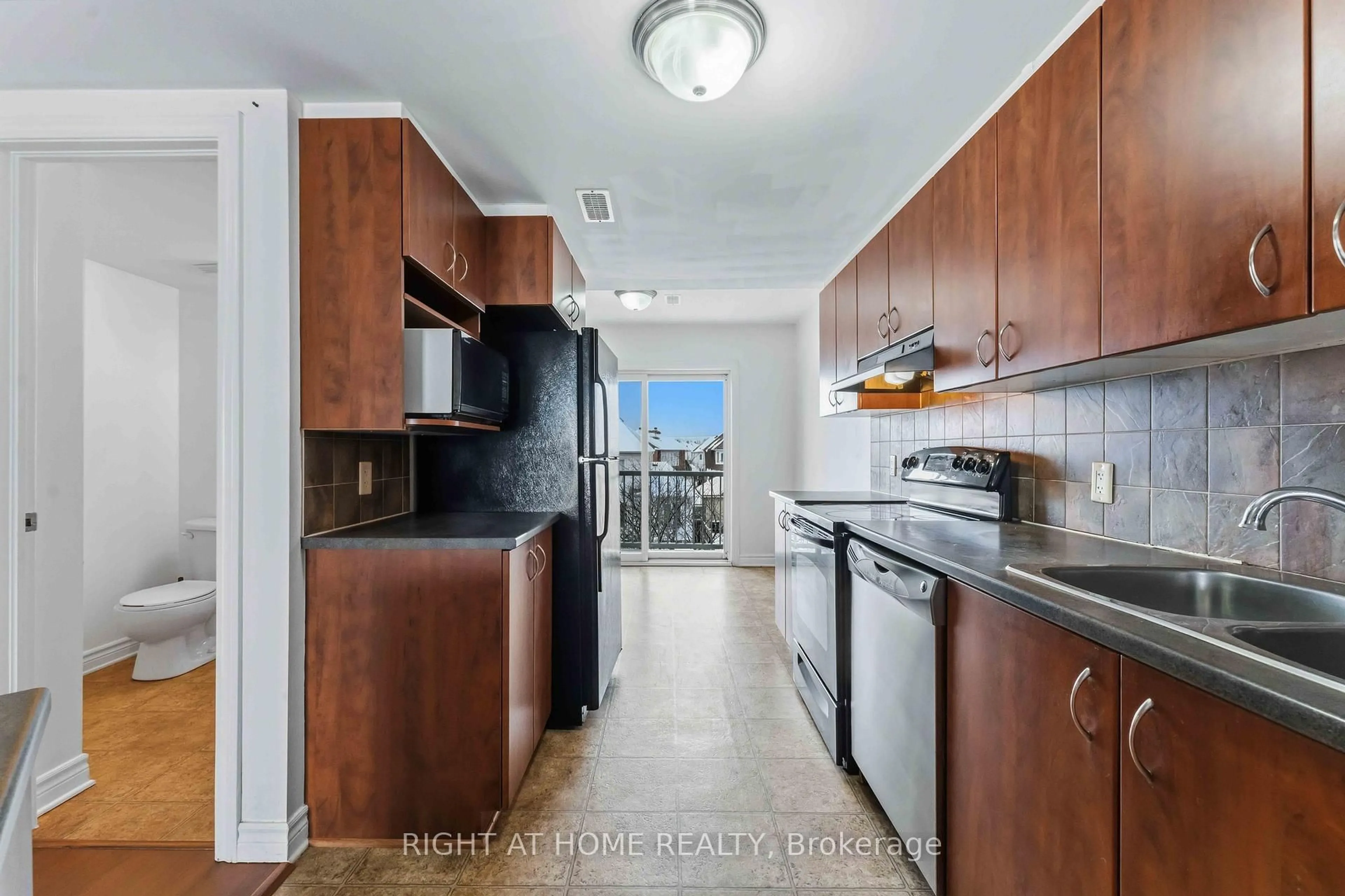 Standard kitchen, unknown for 455 Chapman Mills Dr #B, Ottawa Ontario K2J 5P4