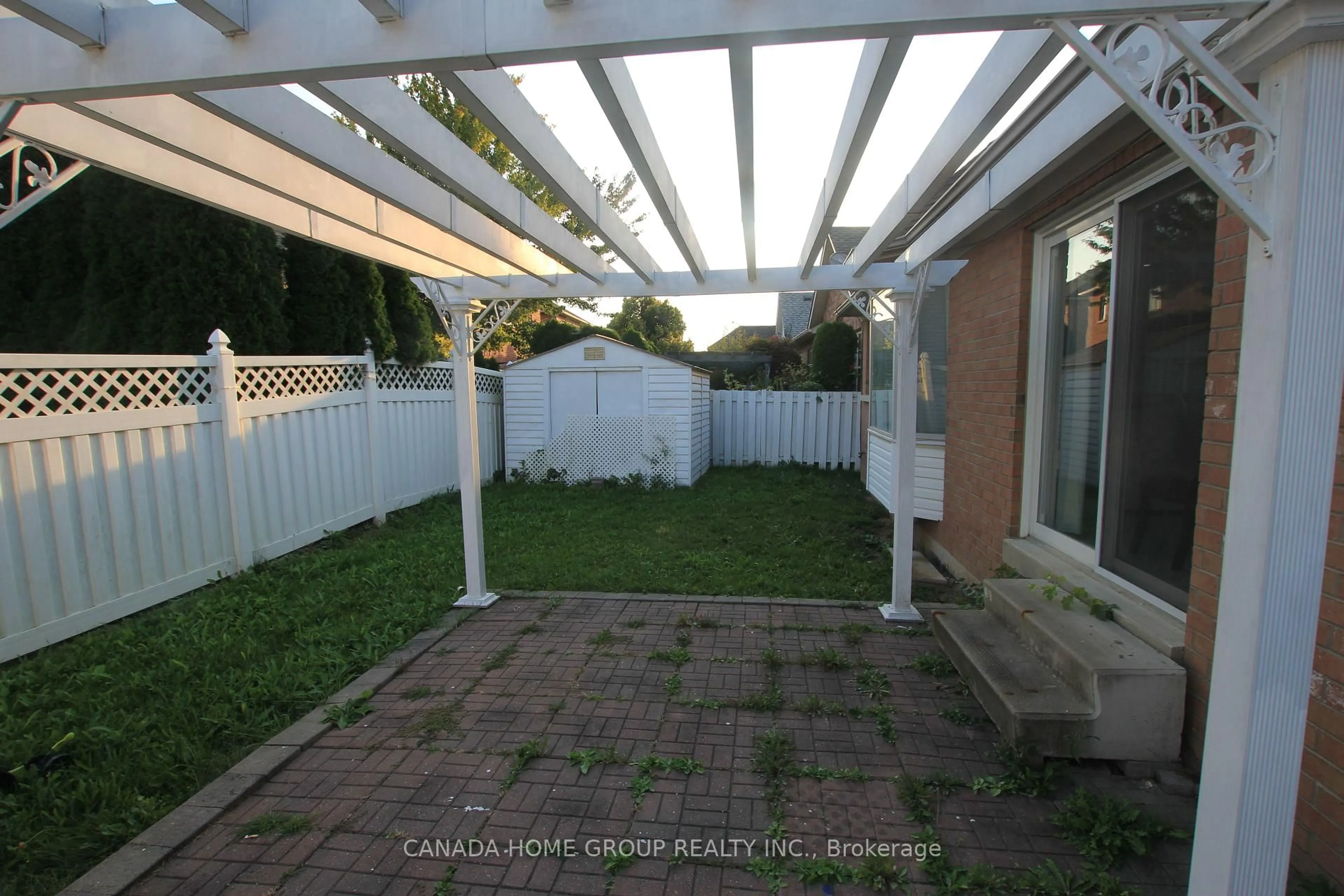 Patio, street for 25 Stevens Dr, Niagara-on-the-Lake Ontario L0S 1J0