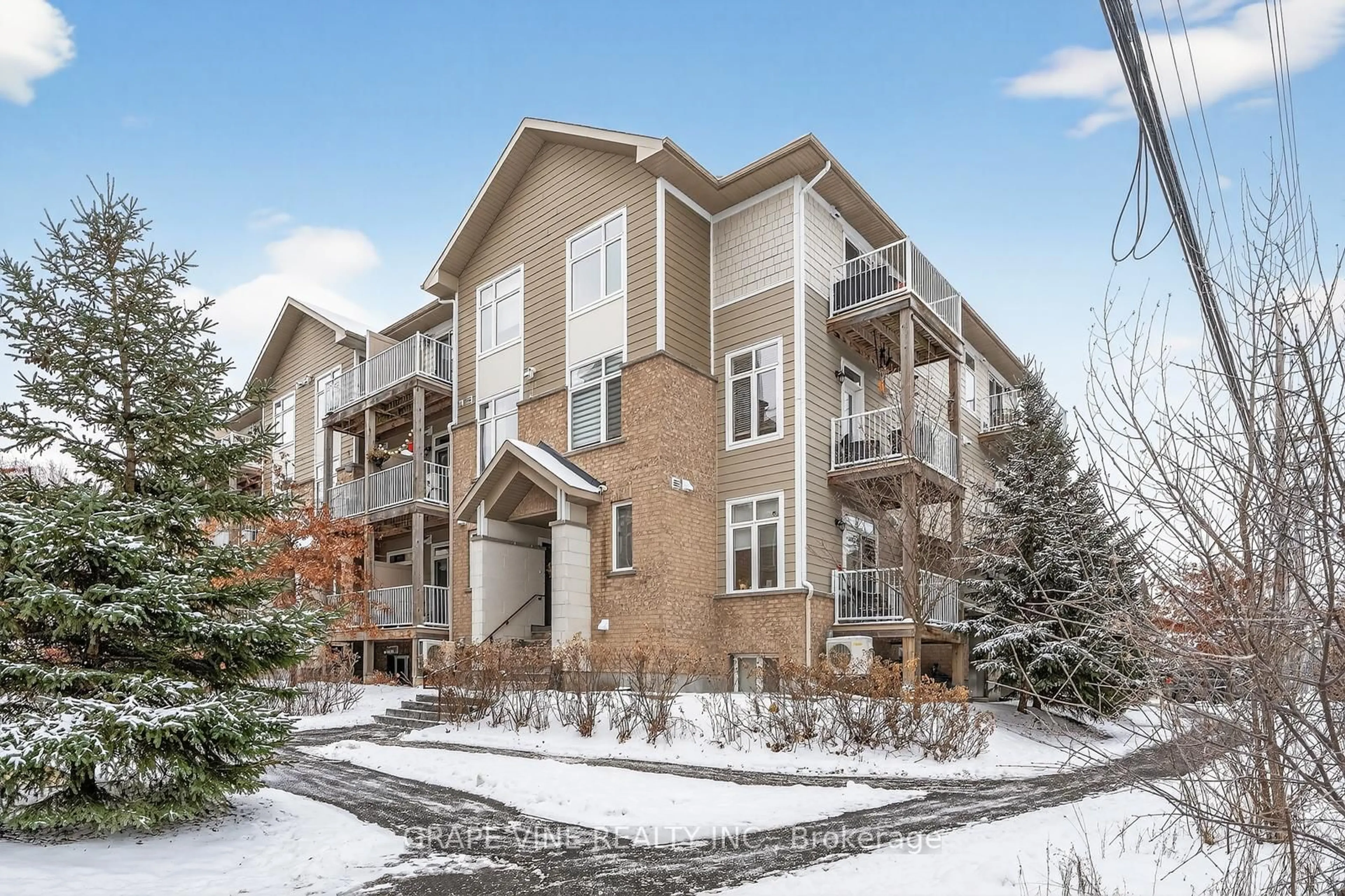 Unknown for 310 EVEREST Private #D, Ottawa Ontario K1G 4E3