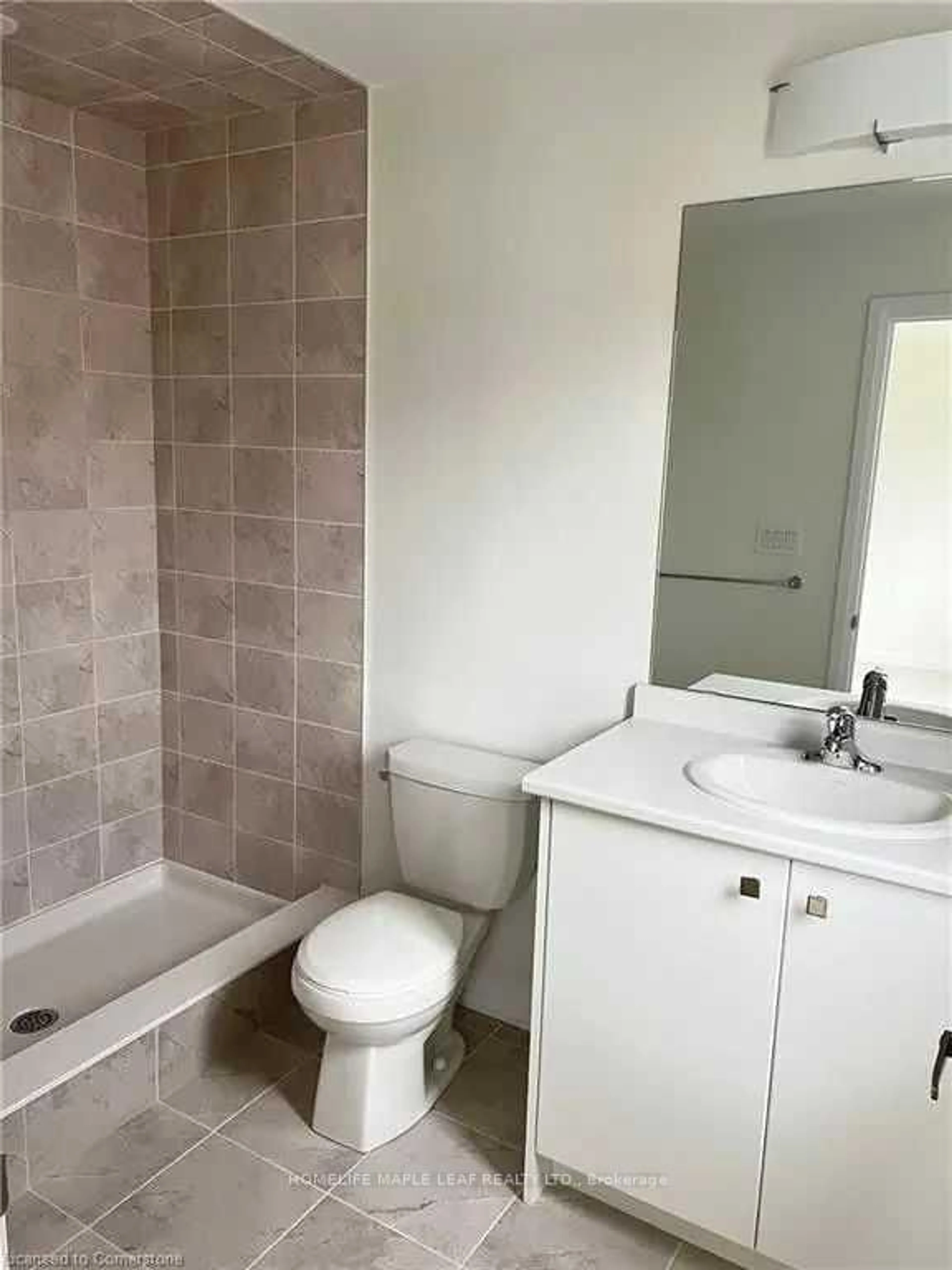 Standard bathroom, unknown for 119 Granville Cres, Haldimand Ontario N3W 0J8
