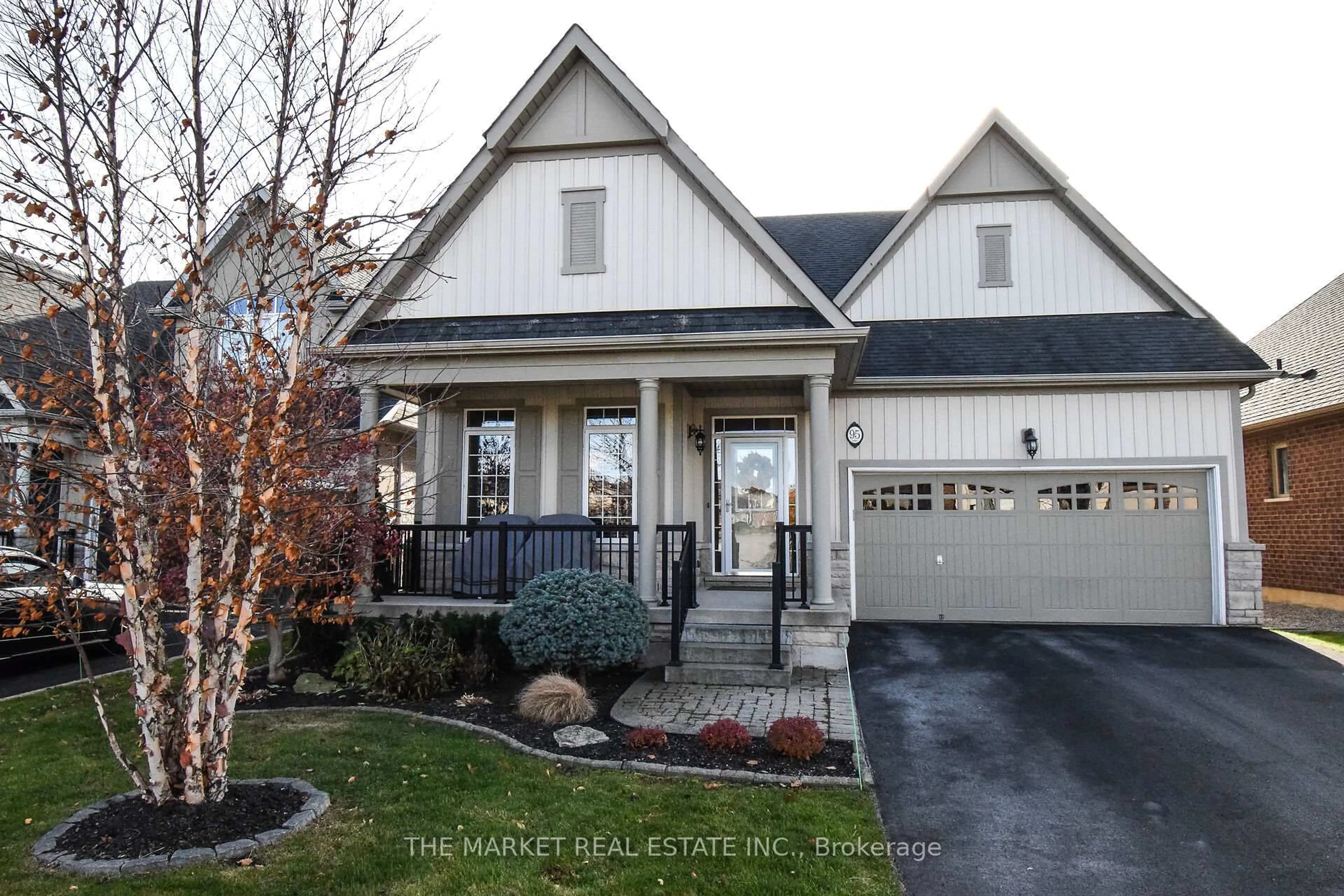 Home with vinyl exterior material, street for 95 TURNBERRY Tr, Welland Ontario L3B 0B6