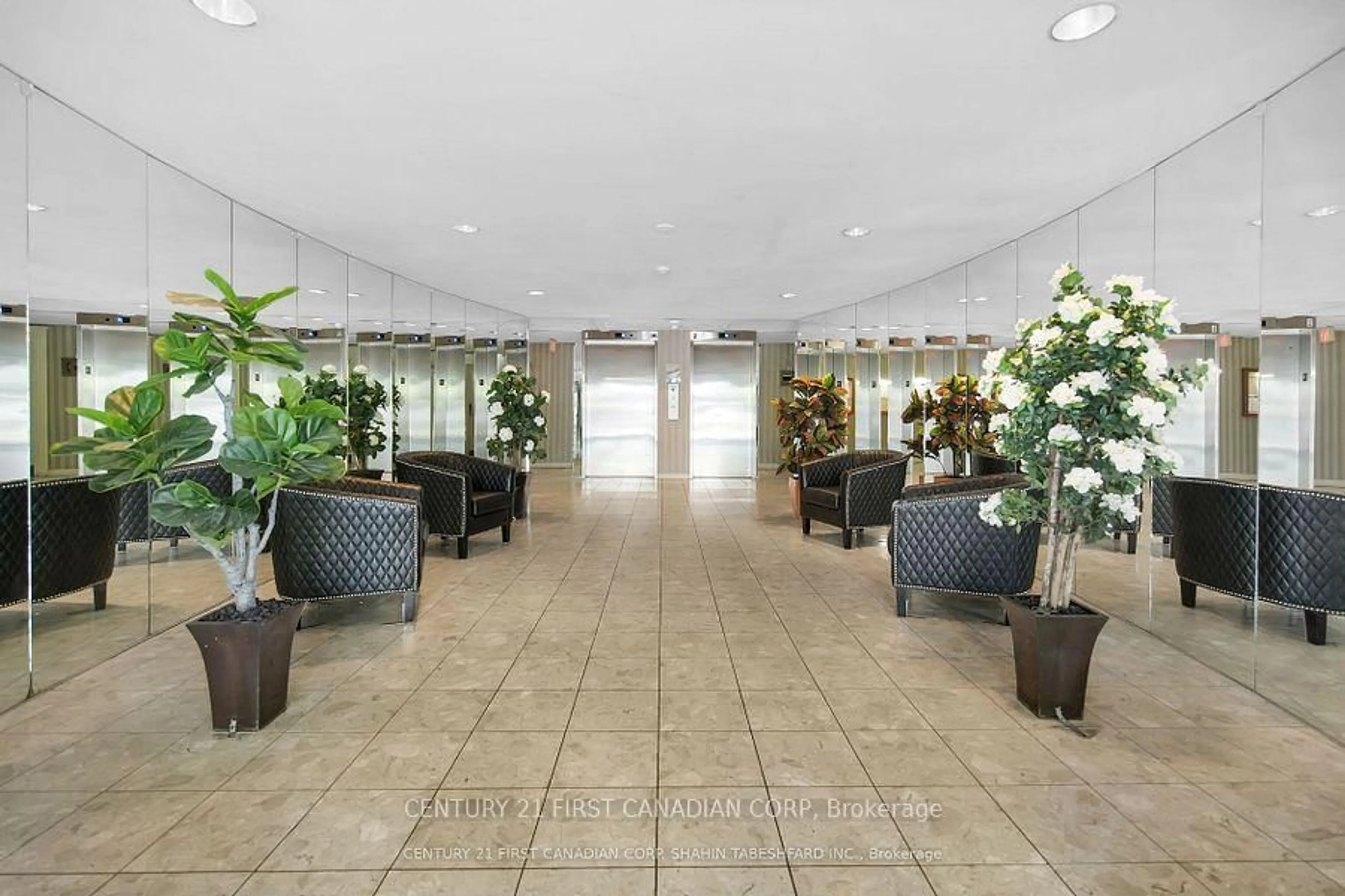 Lobby for 570 Proudfoot Lane #407, London North Ontario N6H 4Z1