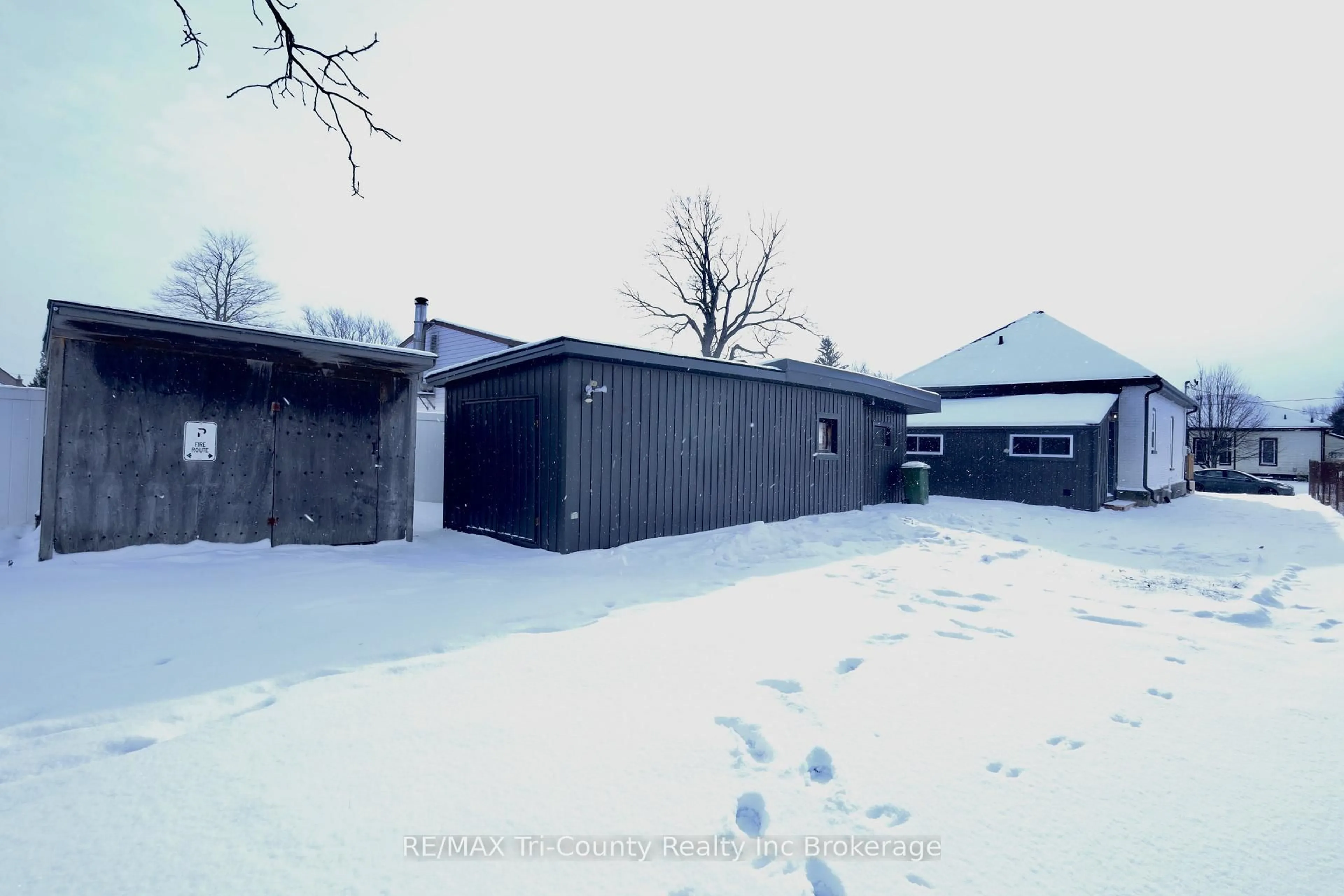Shed for 12 Mariam St, St. Thomas Ontario N5P 1W8