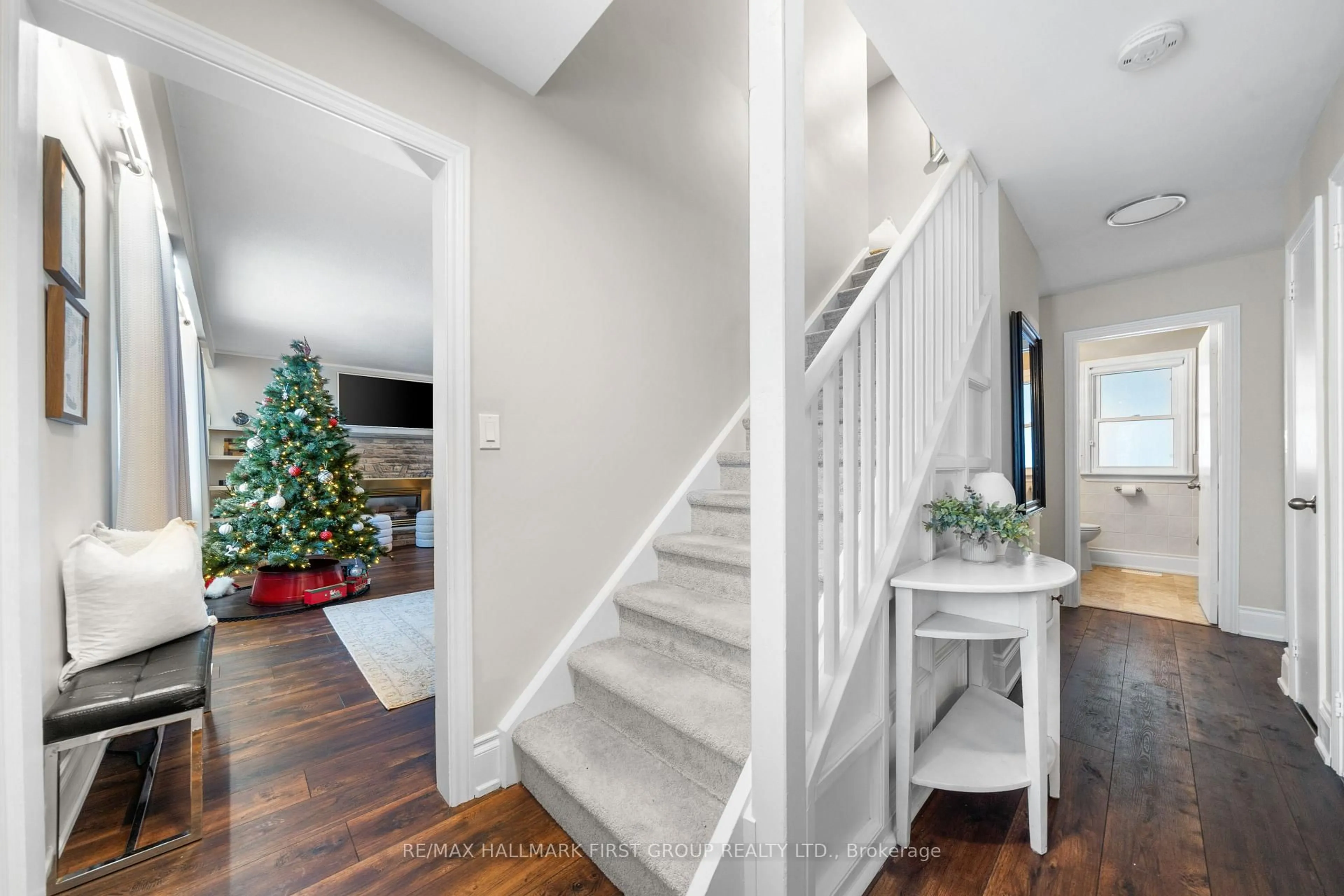 Unknown for 449 King St, Cobourg Ontario K9A 1M7