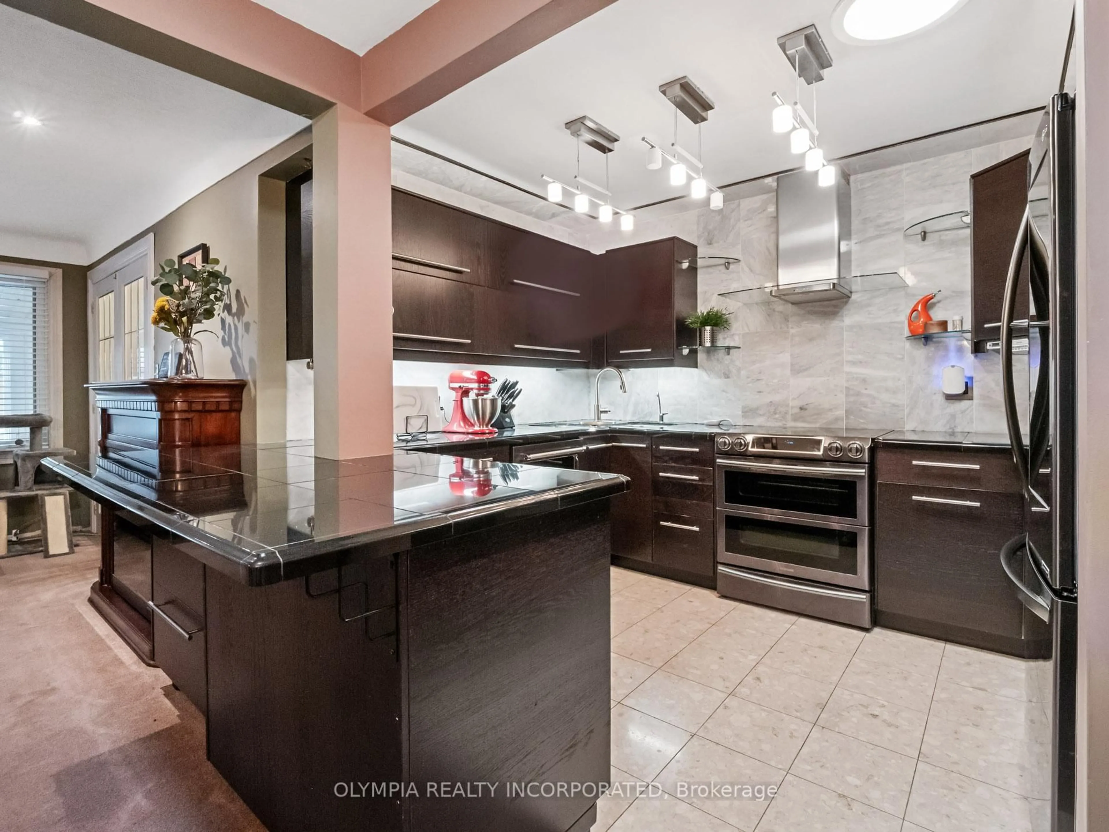 Contemporary kitchen, ceramic/tile floor for 6155 Valley Way, Niagara Falls Ontario L2E 1X9