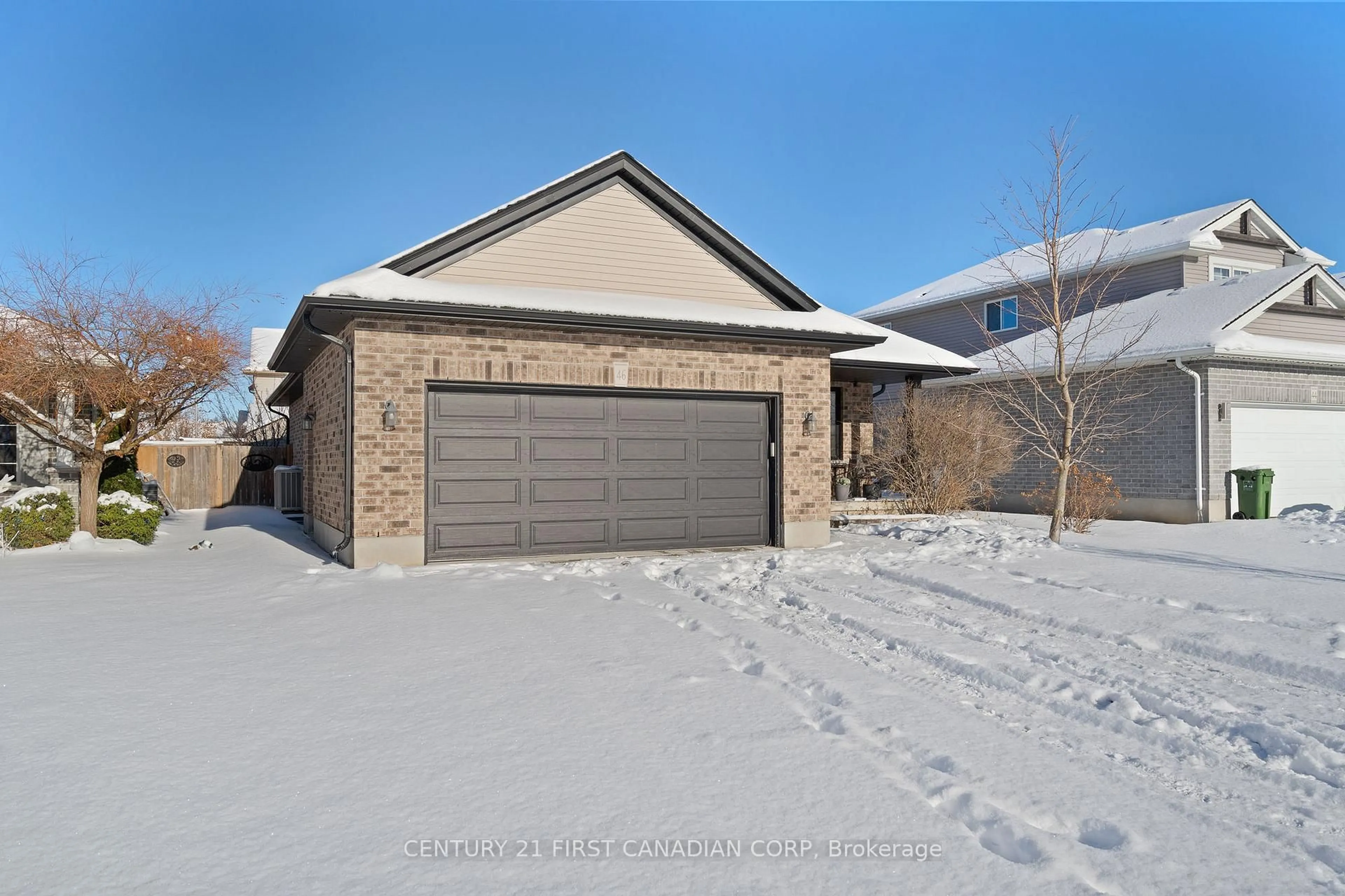 Indoor garage for 46 Westlake Dr, St. Thomas Ontario N5P 0C6