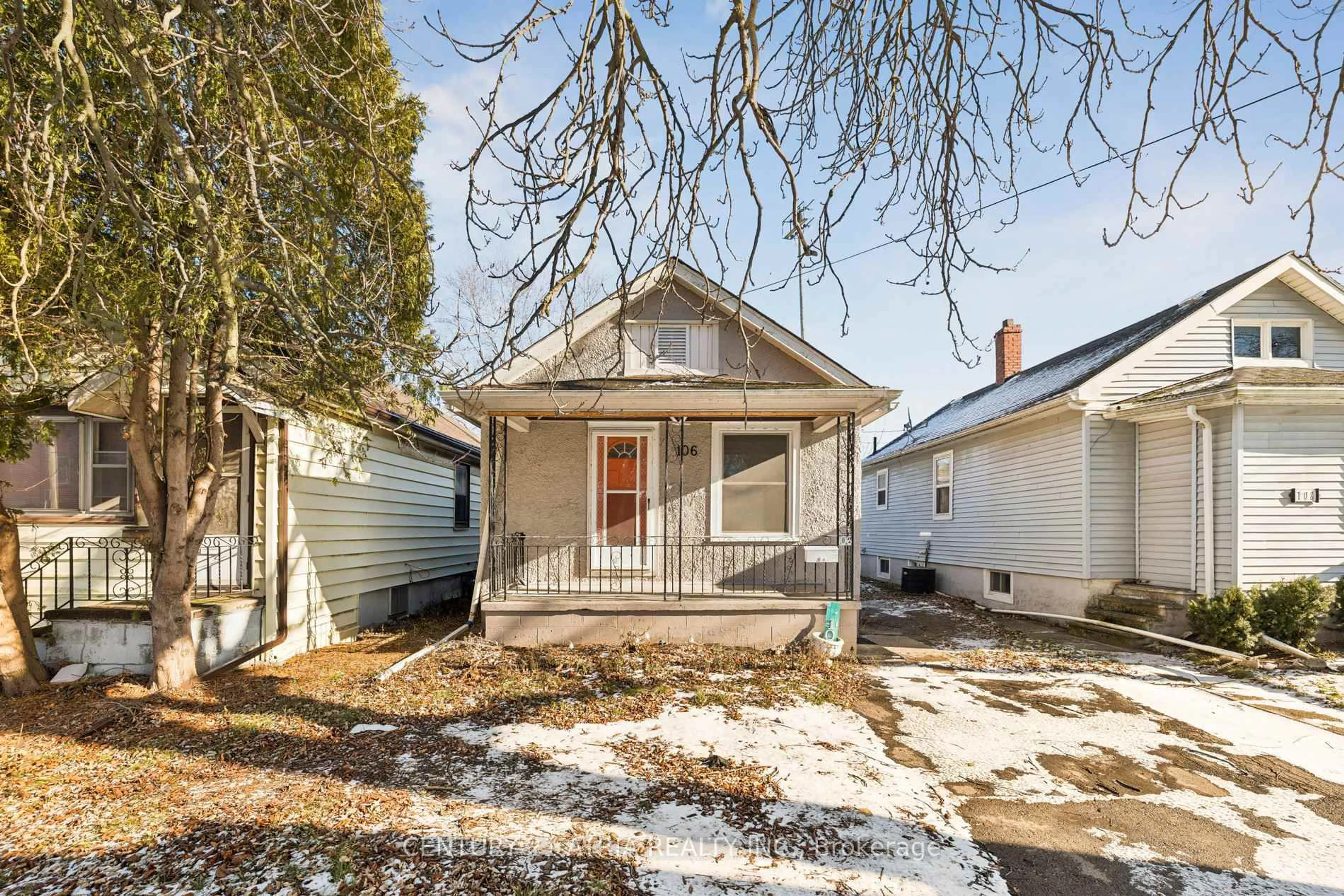 Unknown for 106 Burgar St, Welland Ontario L3B 2S8