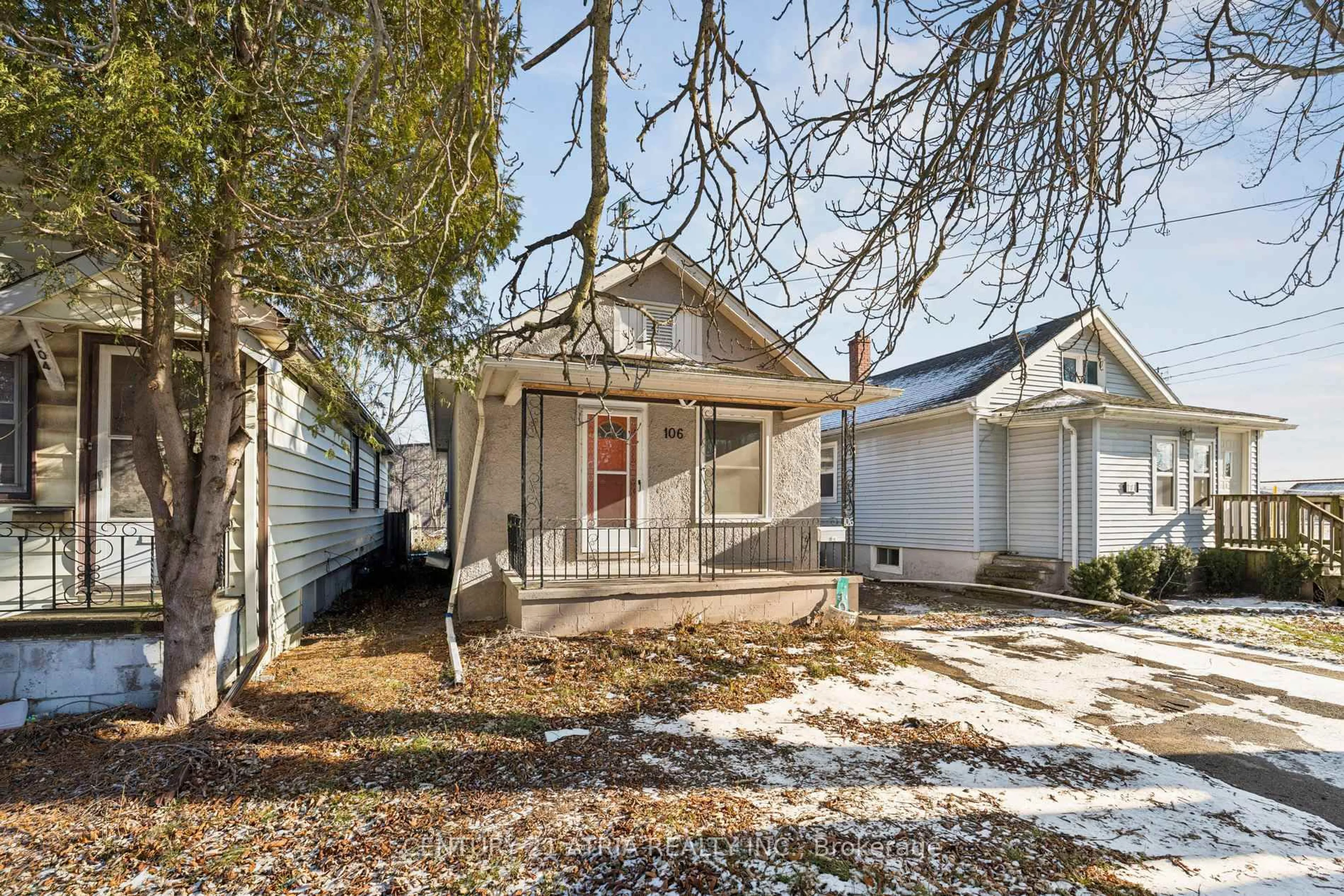 Unknown for 106 Burgar St, Welland Ontario L3B 2S8