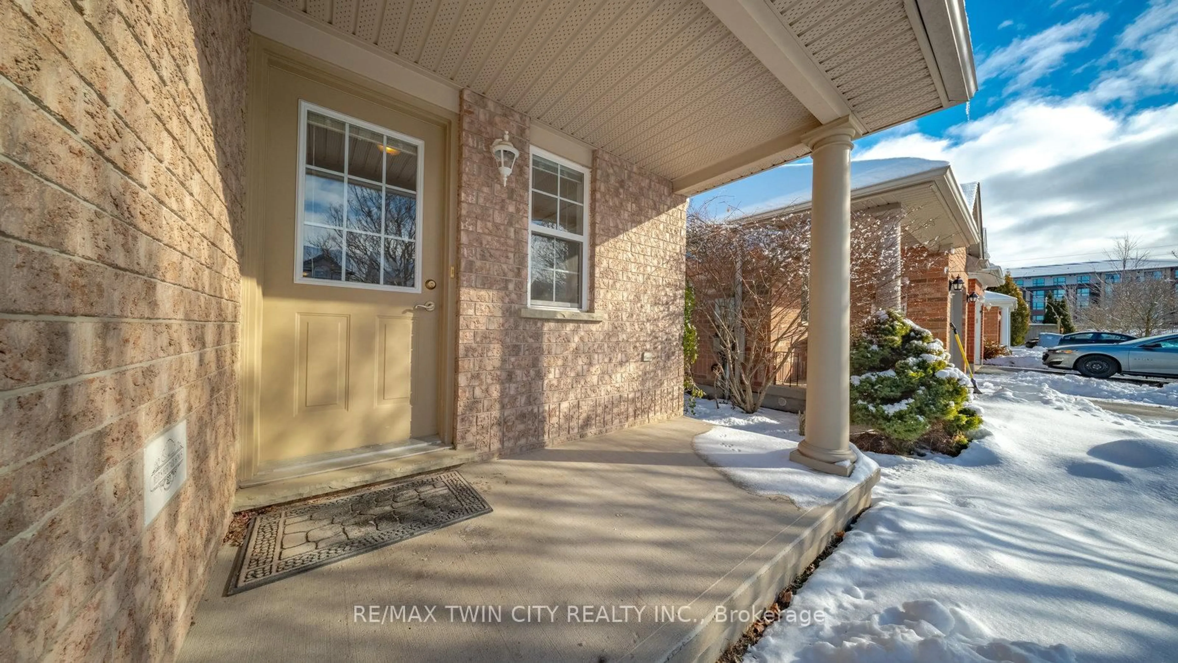 Indoor entryway for 38 Sinclair St, Guelph Ontario N1L 1R8