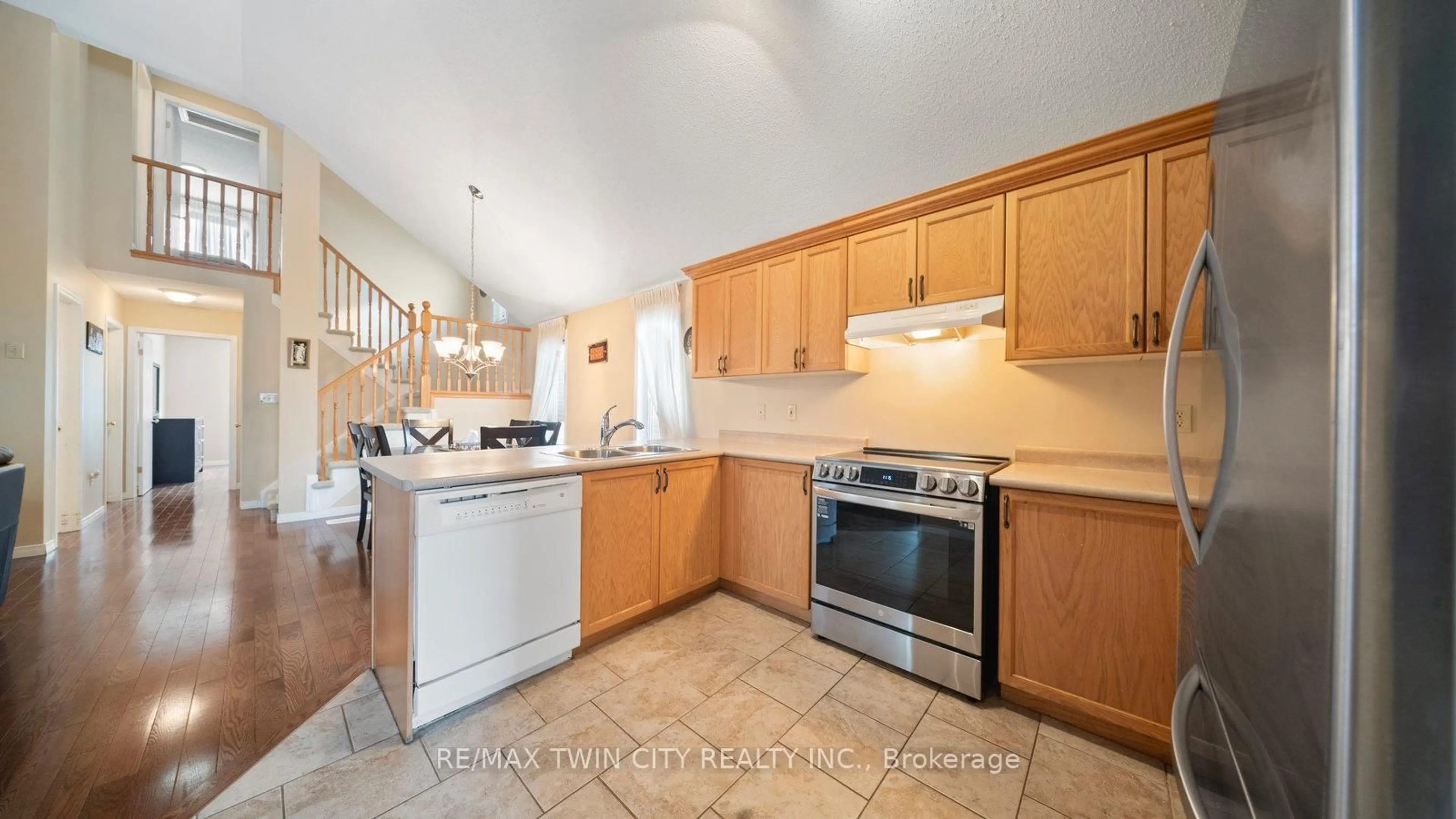 Standard kitchen, unknown for 38 Sinclair St, Guelph Ontario N1L 1R8