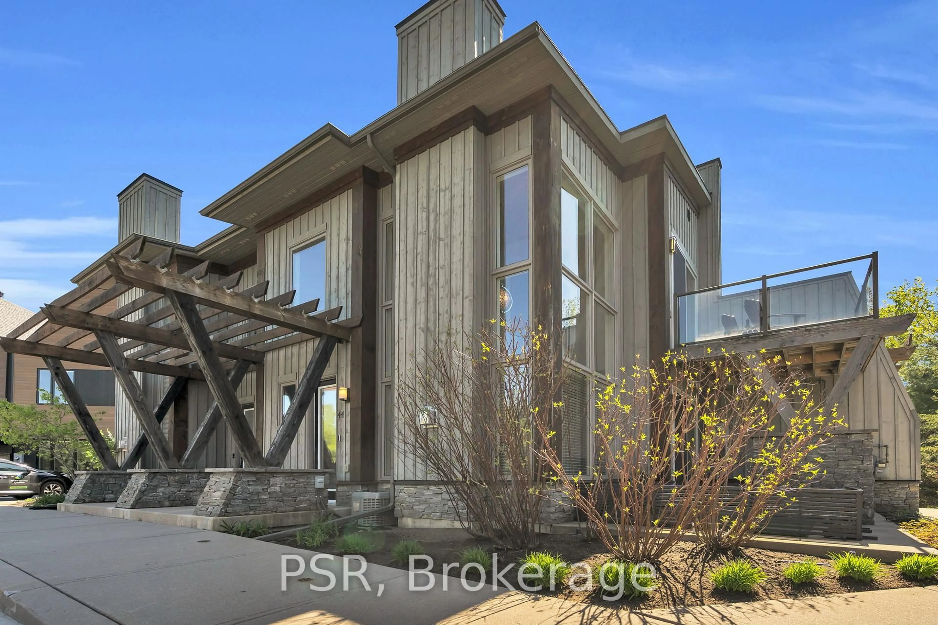 Unknown for 44 Carrick Tr, Gravenhurst Ontario P1P 0A6