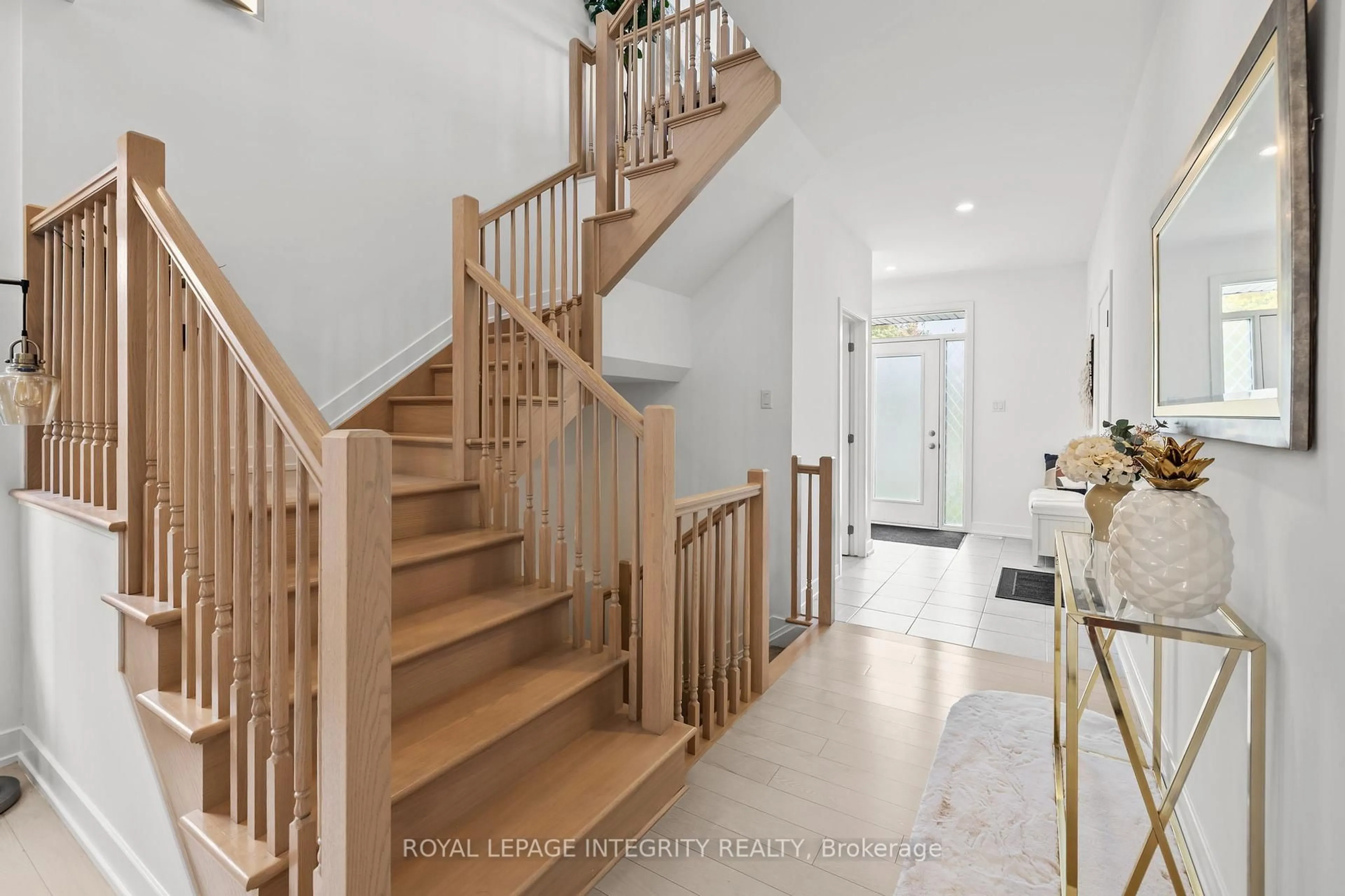 Stairs for 50 Angel Hts, Stittsville Ontario K2S 2N4