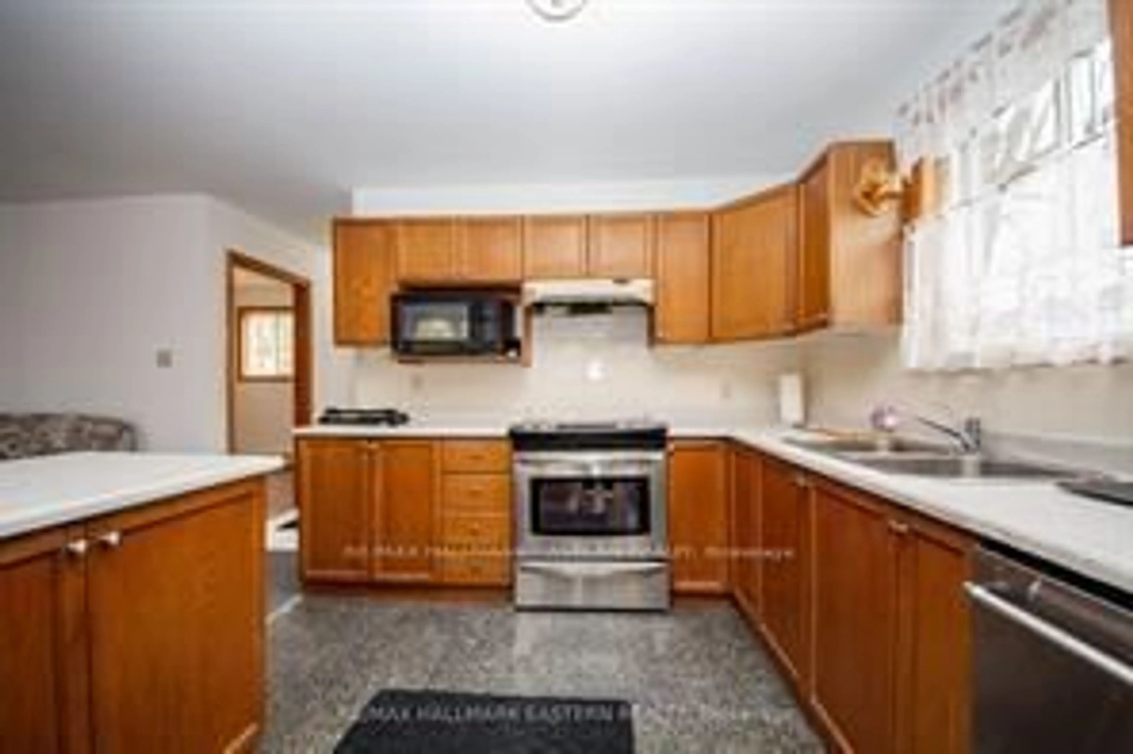 Standard kitchen, unknown for 1682 Poplar Point Rd, Selwyn Ontario K9J 6X5