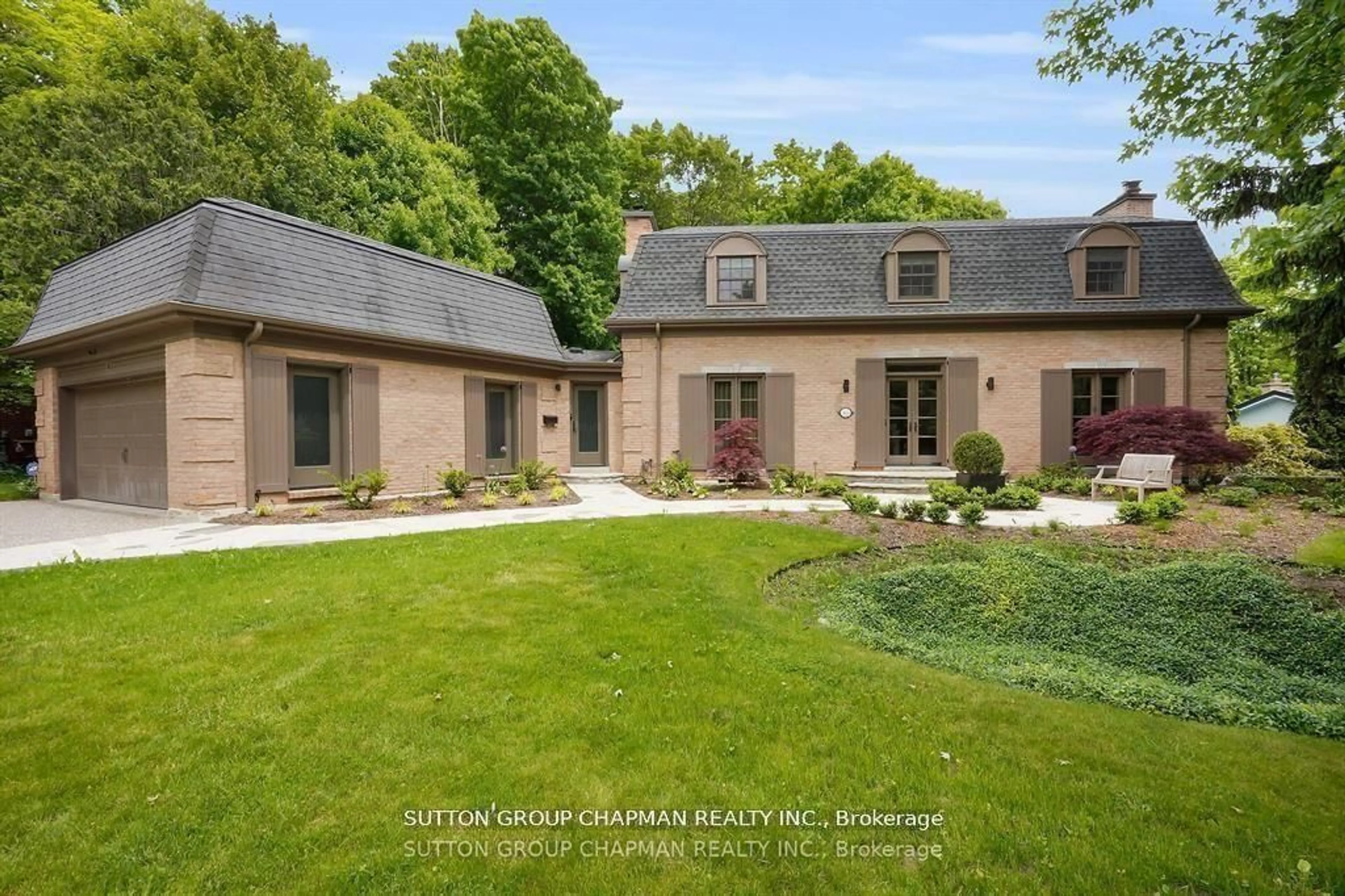 Home with brick exterior material, street for 163 Wychwood Park, London North Ontario N6G 1S1