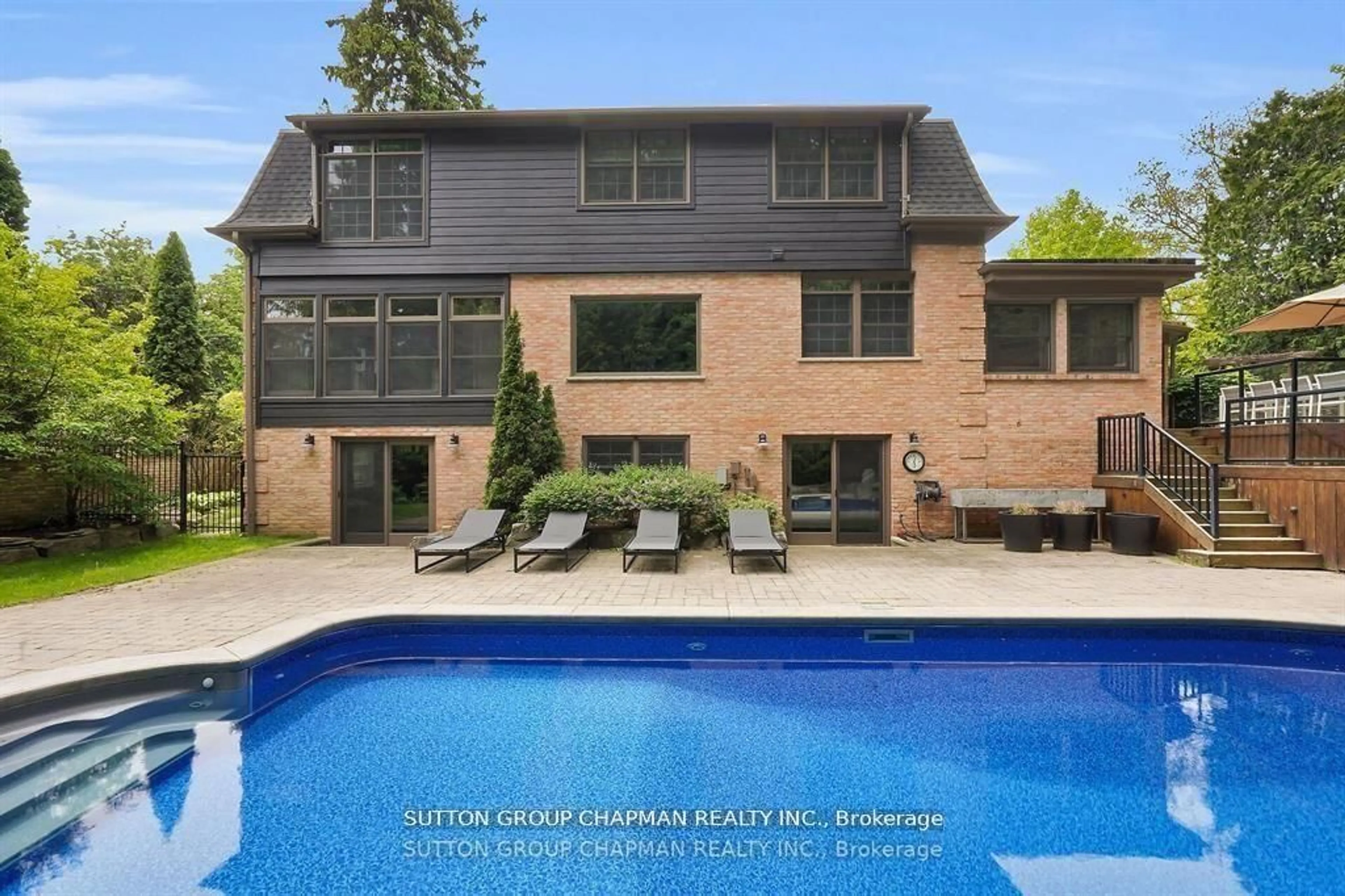 Home with brick exterior material, water/lake/river/ocean view for 163 Wychwood Park, London North Ontario N6G 1S1