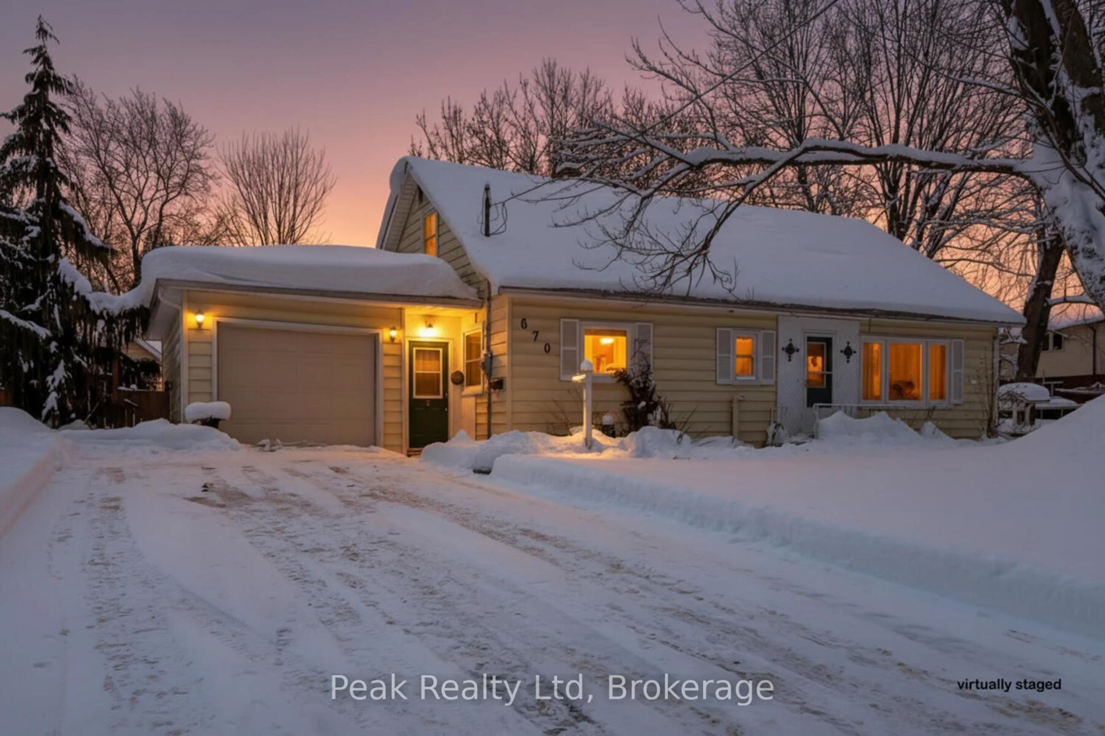 Unknown for 670 Elm Ave, North Perth Ontario N4W 3G2