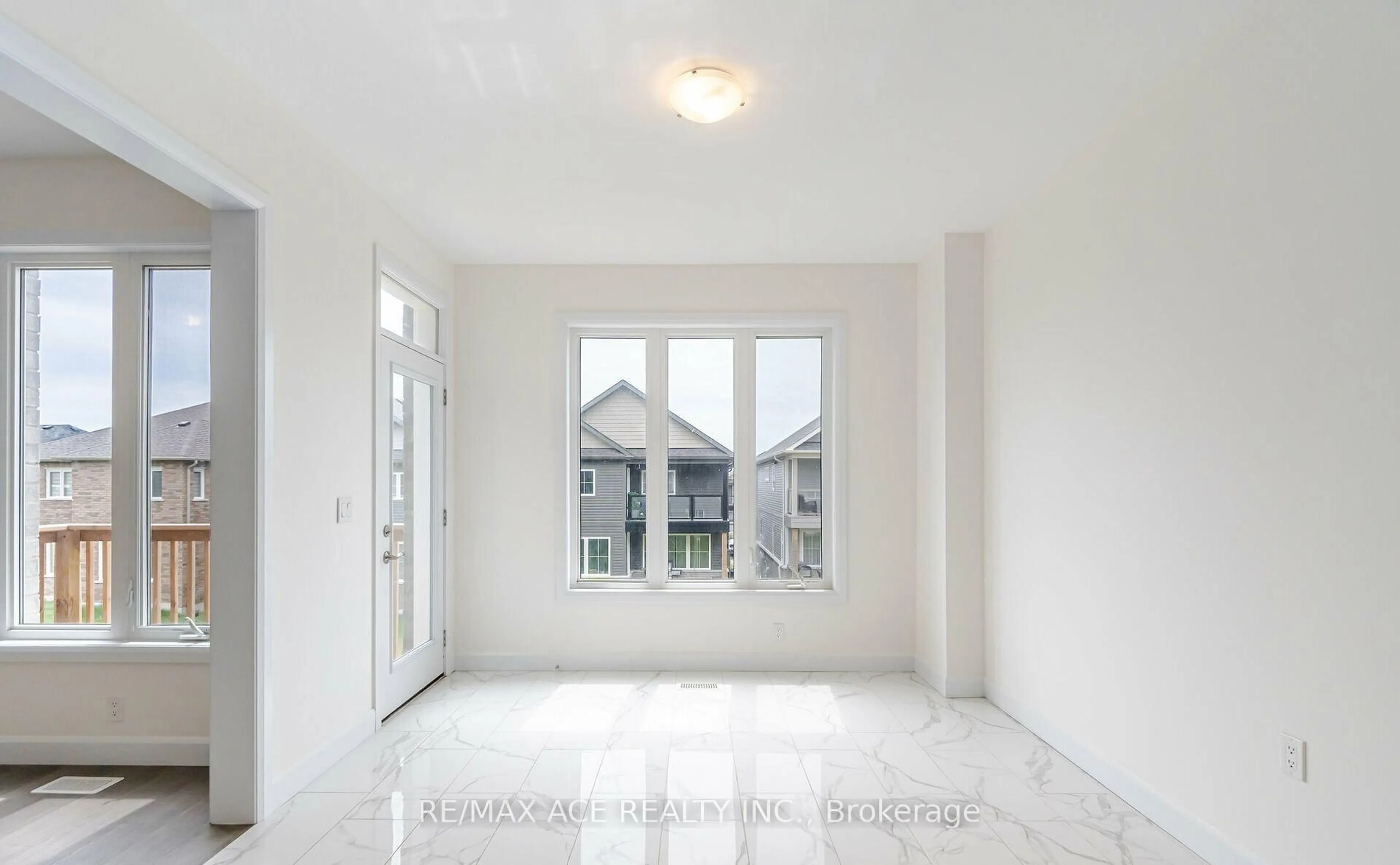 Unknown for 217 O'Neil St, Peterborough Ontario K9K 0H5