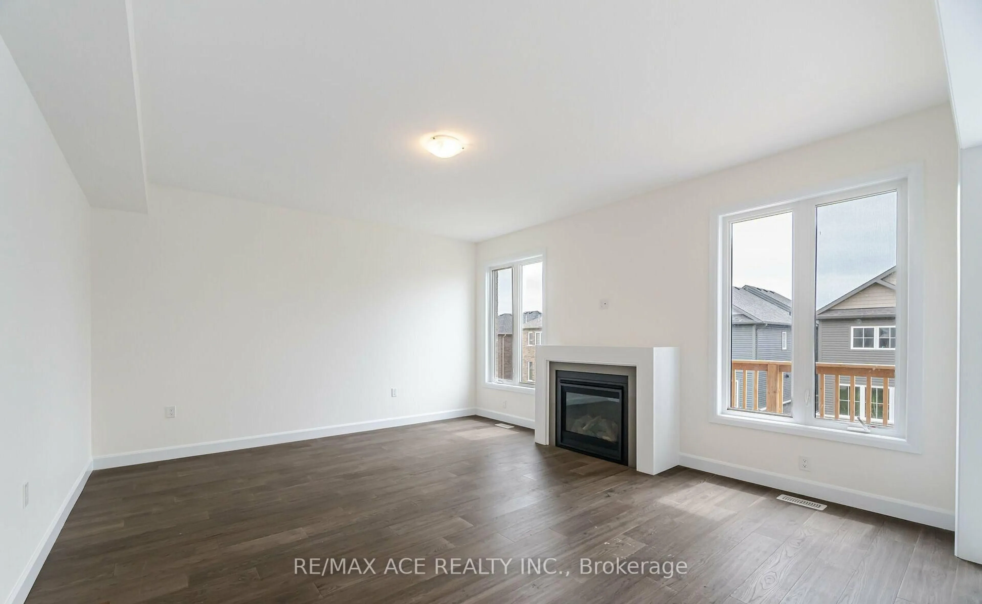 A pic of a room for 217 O'Neil St, Peterborough Ontario K9K 0H5