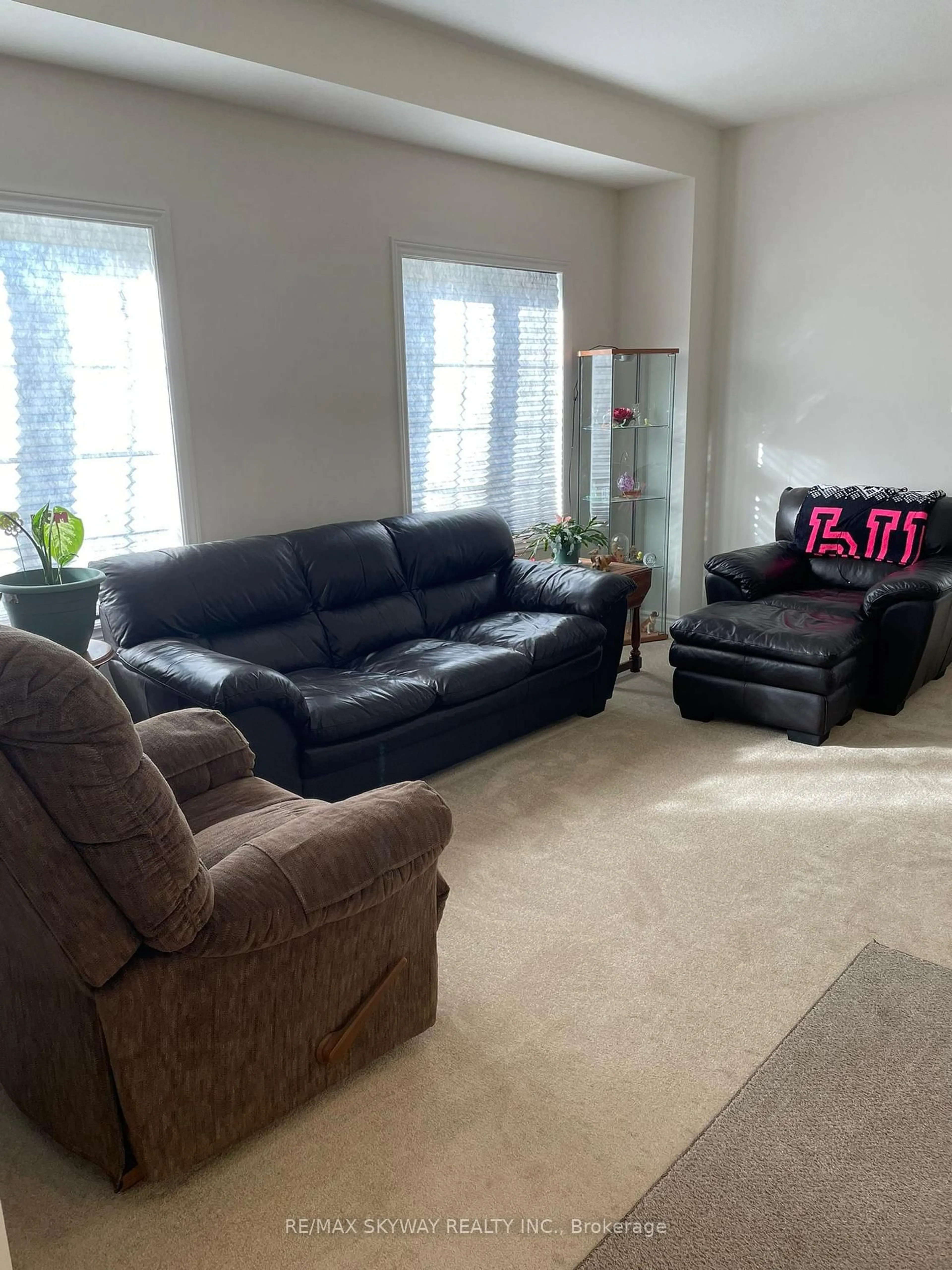 Living room with furniture, floor is not visible for 76 Stauffer Rd, Brantford Ontario N3V 0B4