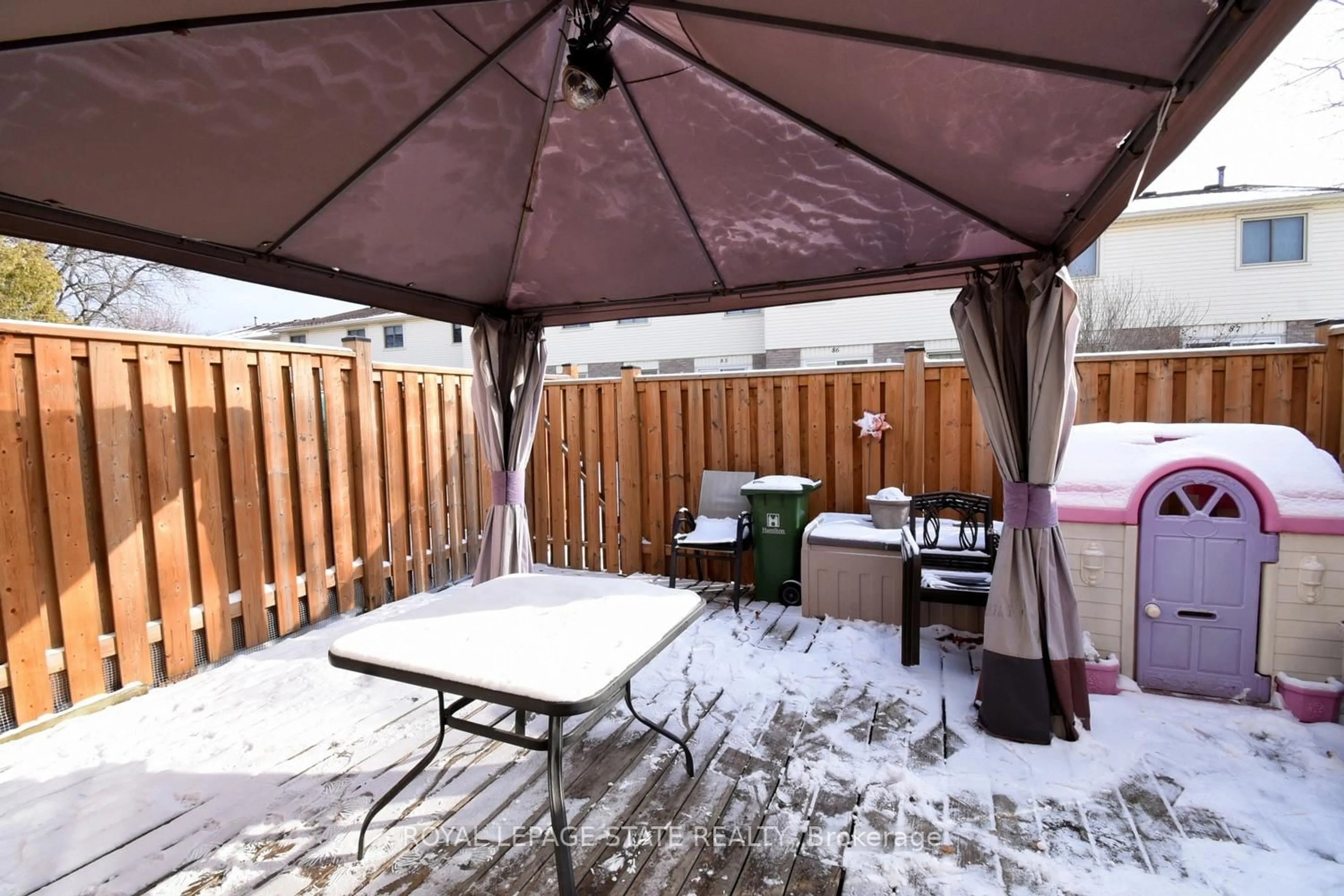 Patio, street for 150 Gateshead Cres #73, Hamilton Ontario L8G 4A7