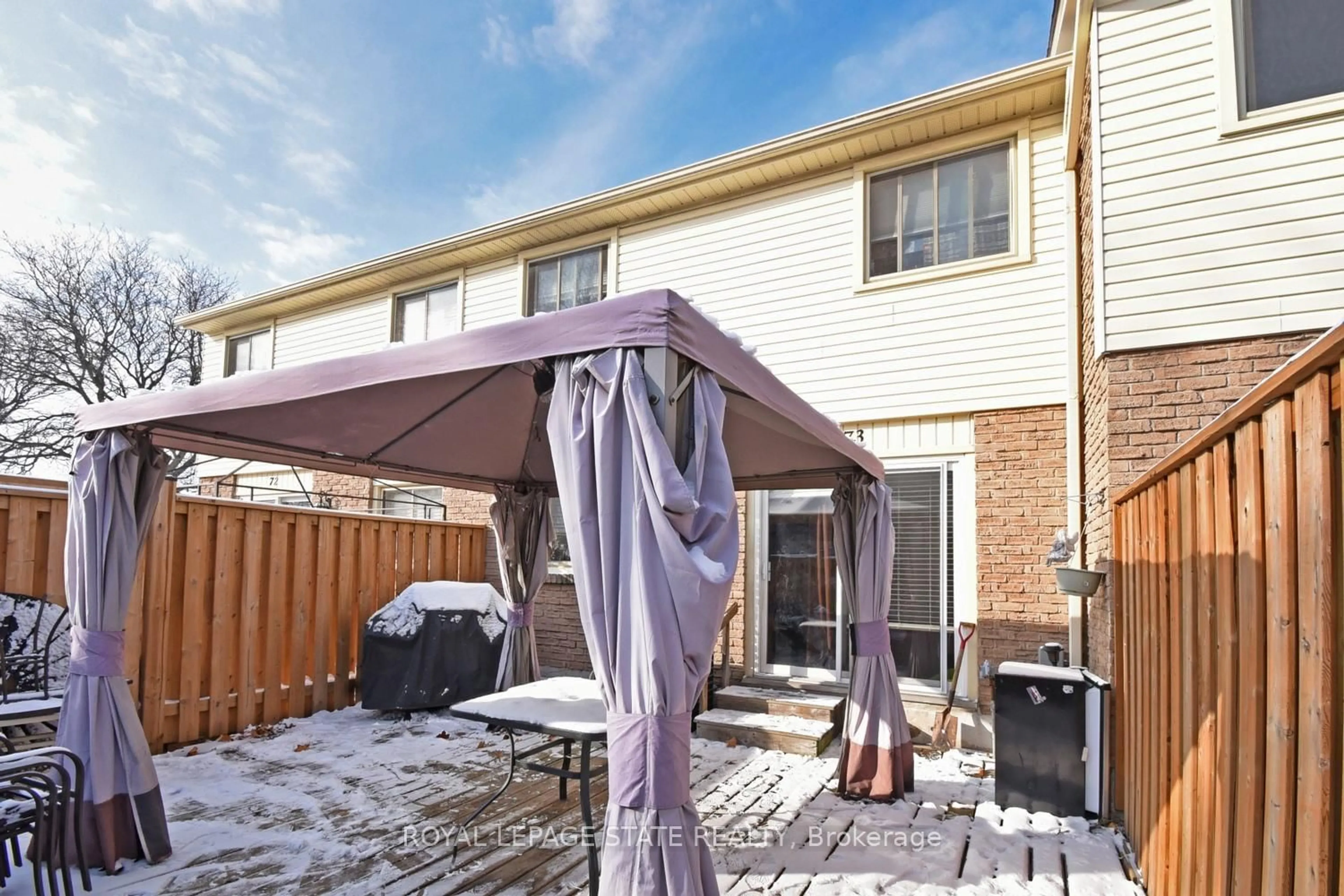 Patio, street for 150 Gateshead Cres #73, Hamilton Ontario L8G 4A7
