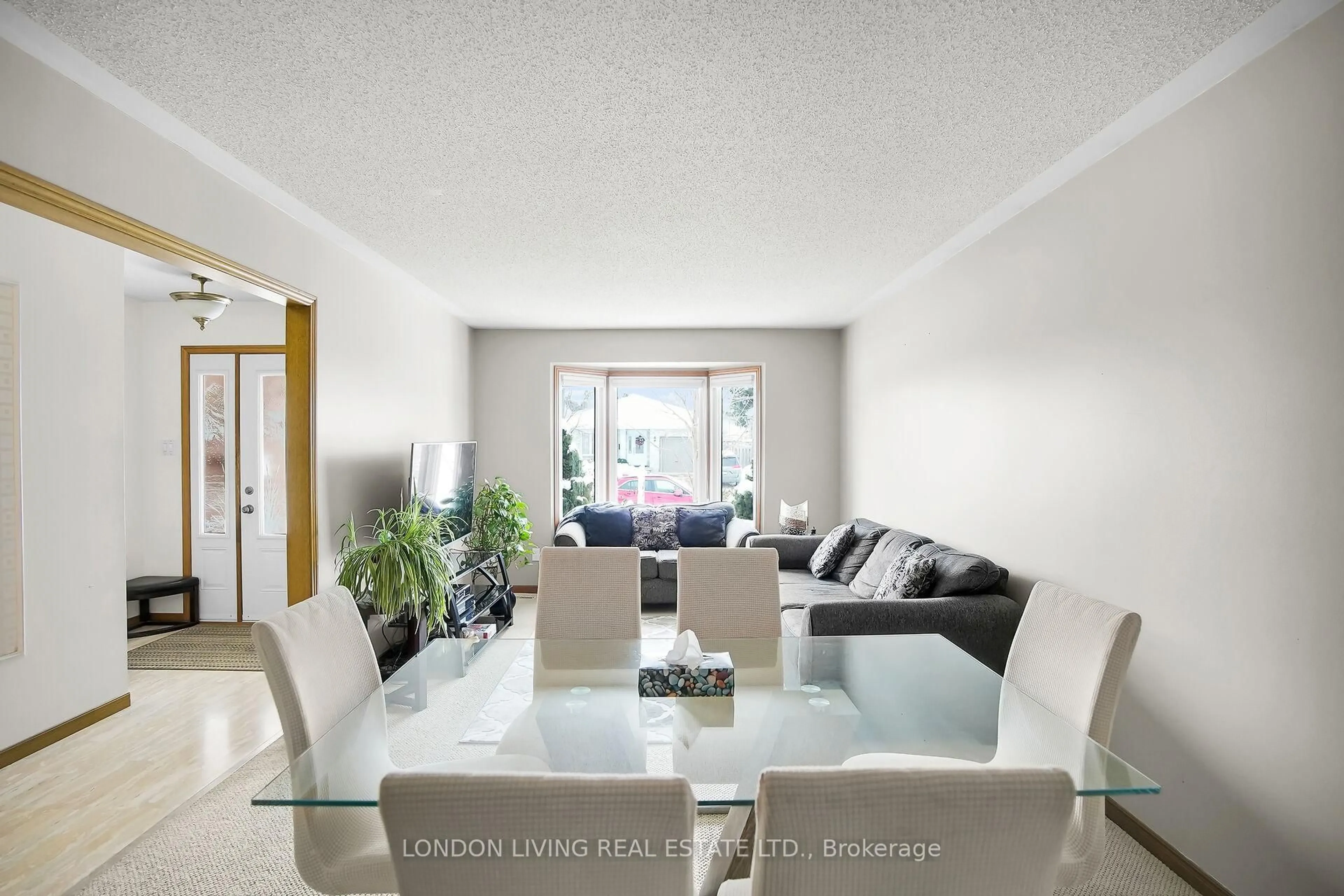 Unknown for 42 Bourbon Lane, London East Ontario N5V 4B2