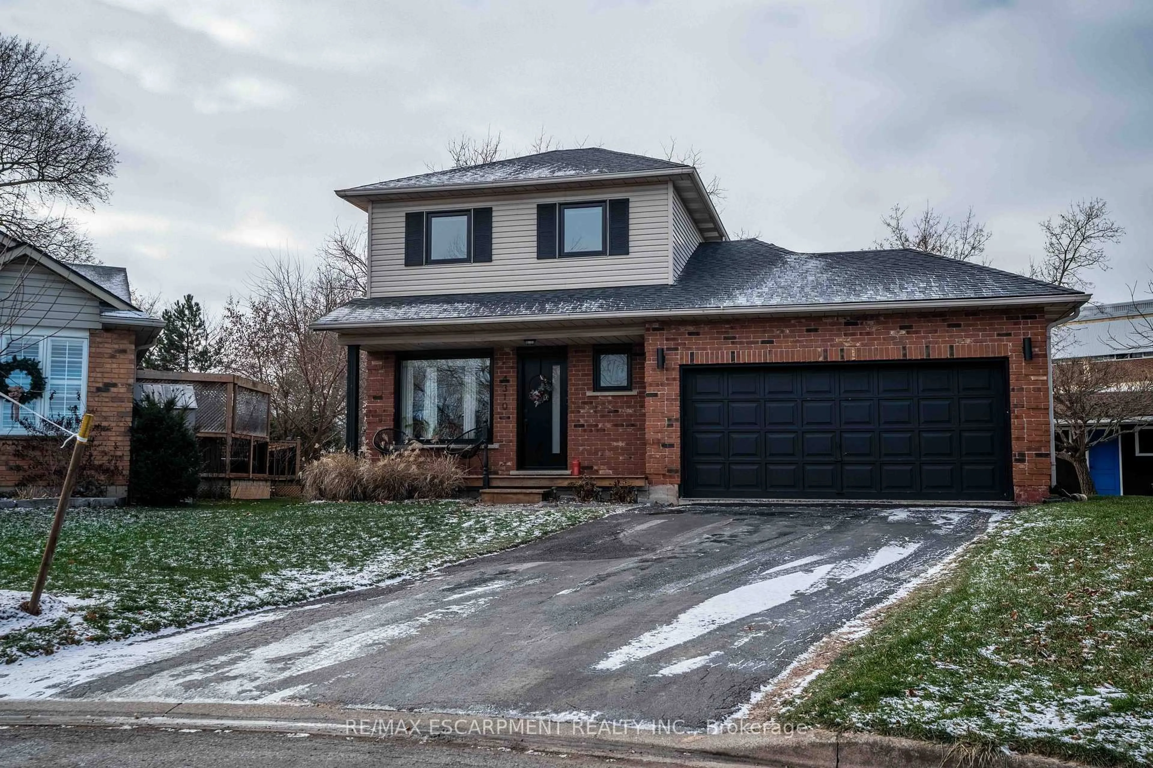 Home with brick exterior material, street for 4310 Concord Ave, Lincoln Ontario L0R 1B6