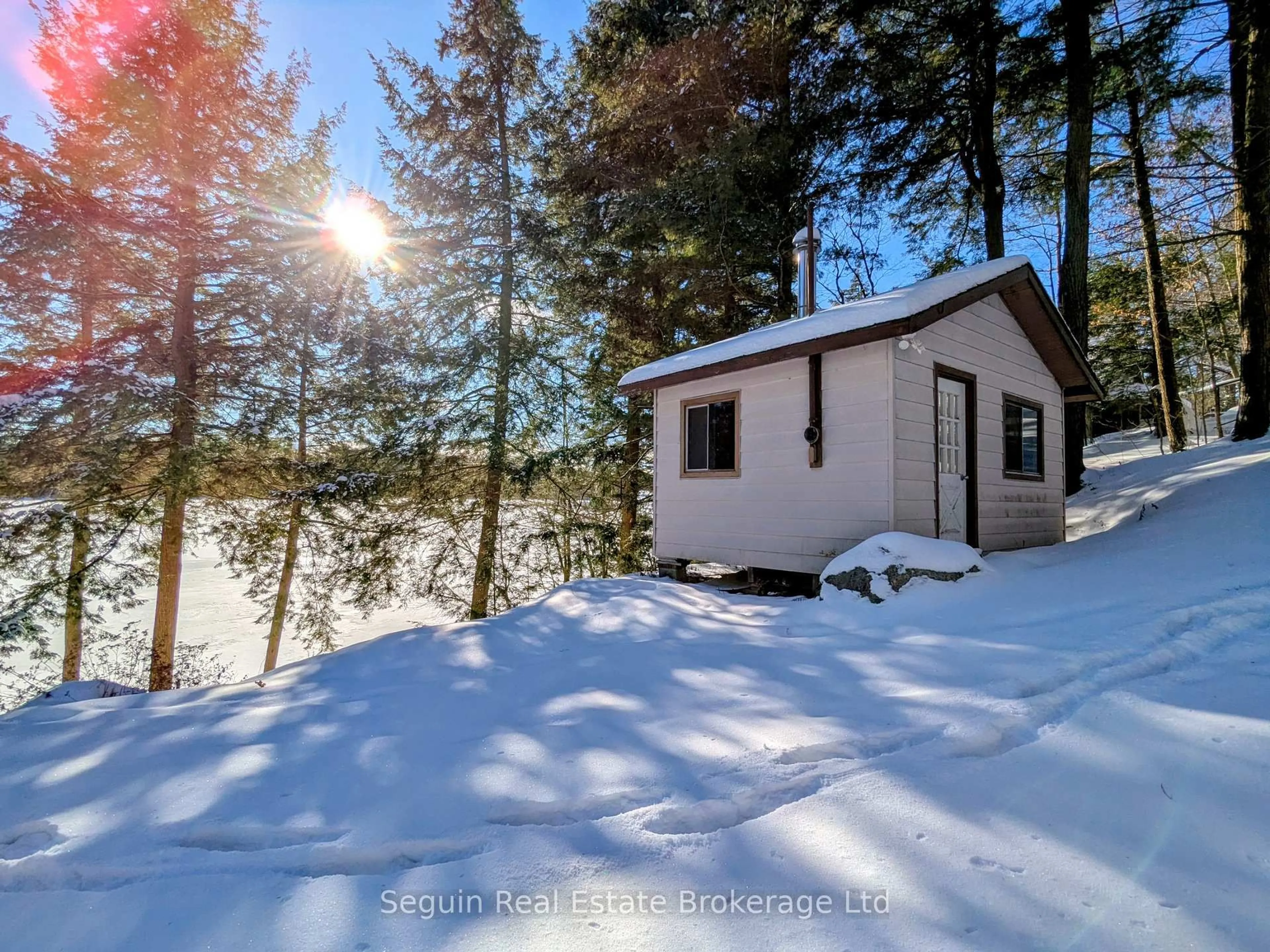 Shed for 24 South Fork Rd, The Archipelago Ontario P2A 0B7