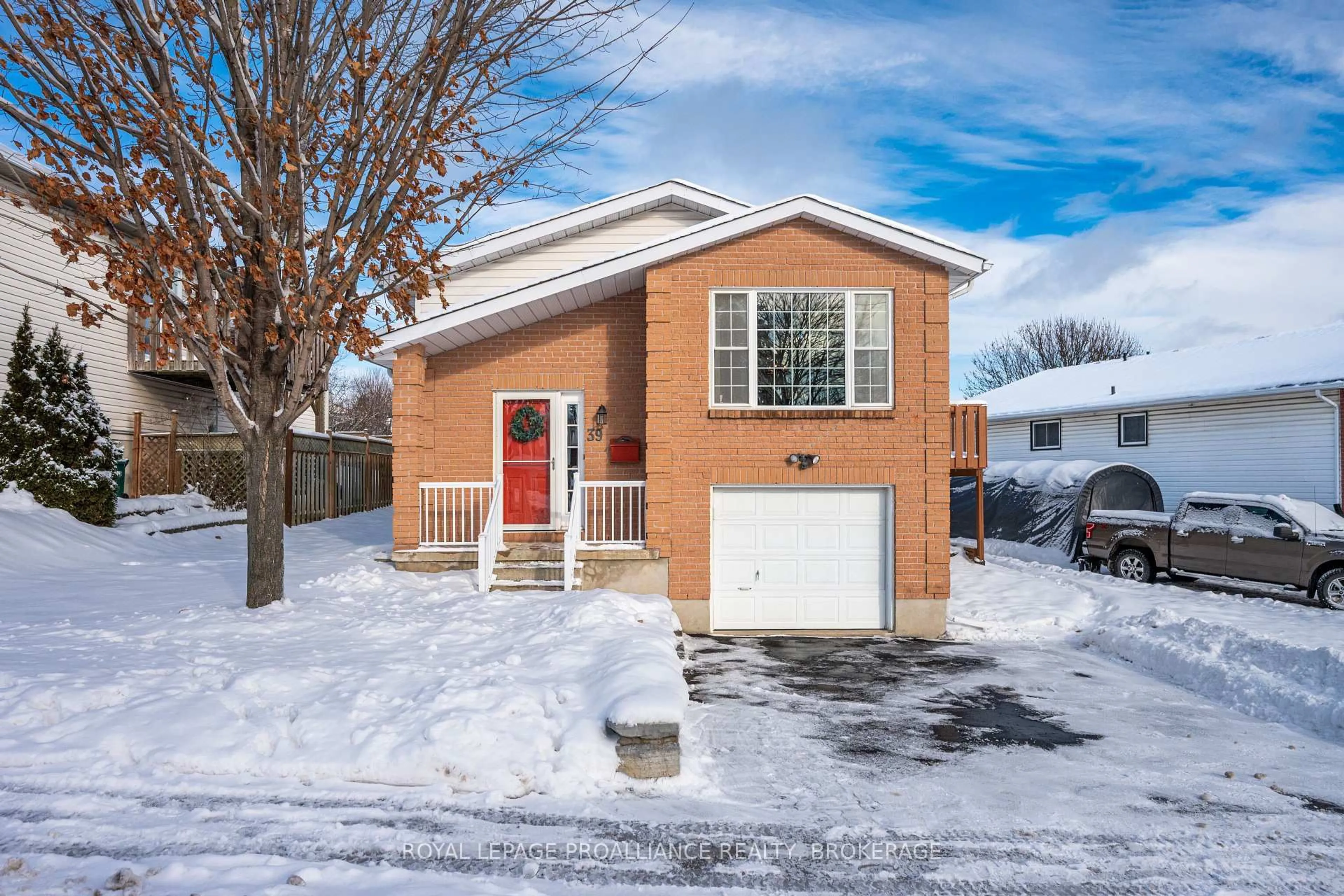 Home with brick exterior material, street for 39 Esdon St, Kingston Ontario K7K 6Z7