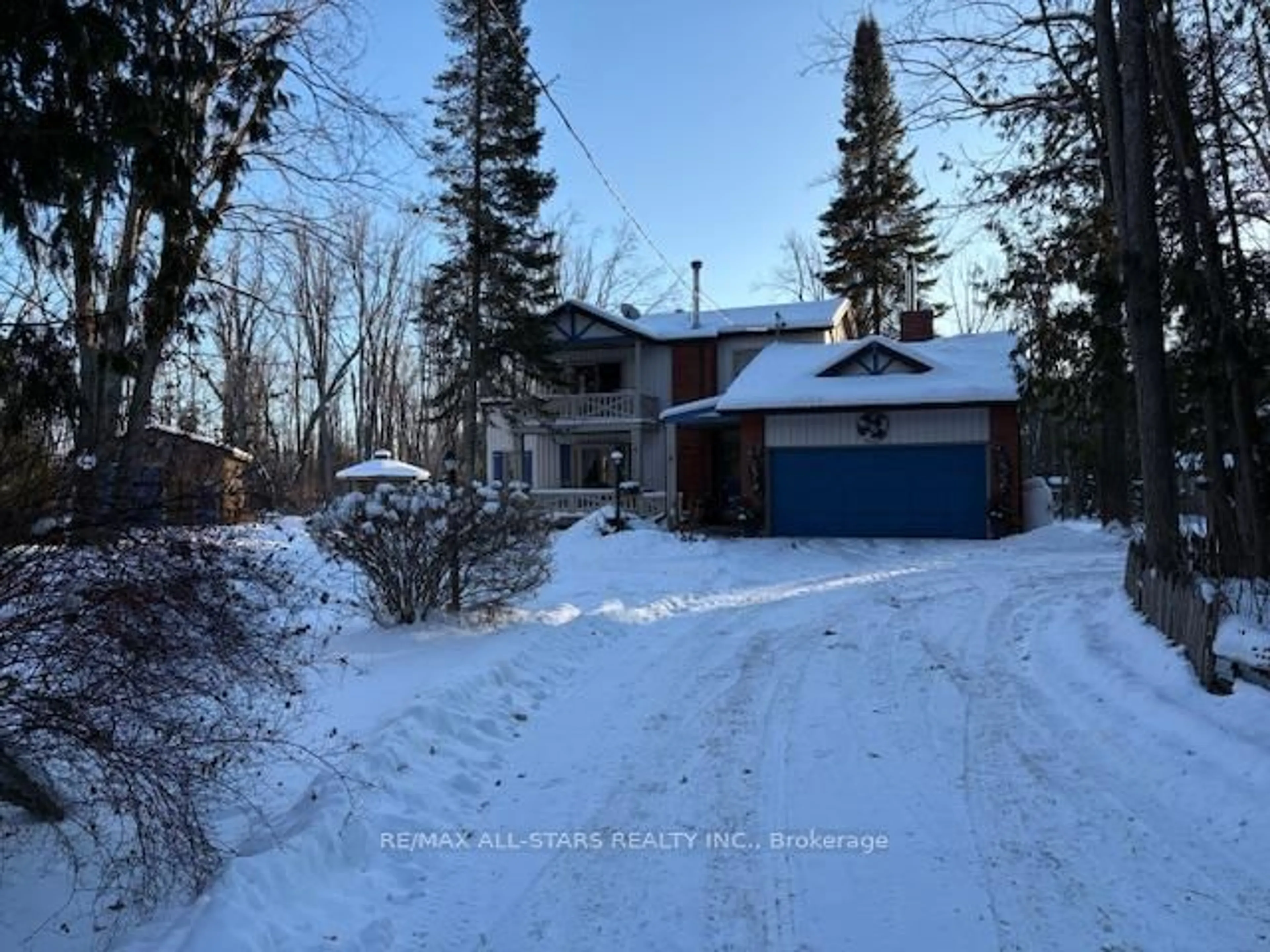A pic from outside/outdoor area/front of a property/back of a property/a pic from drone, street for 506 Snug Harbour Rd, Kawartha Lakes Ontario K9V 4R6