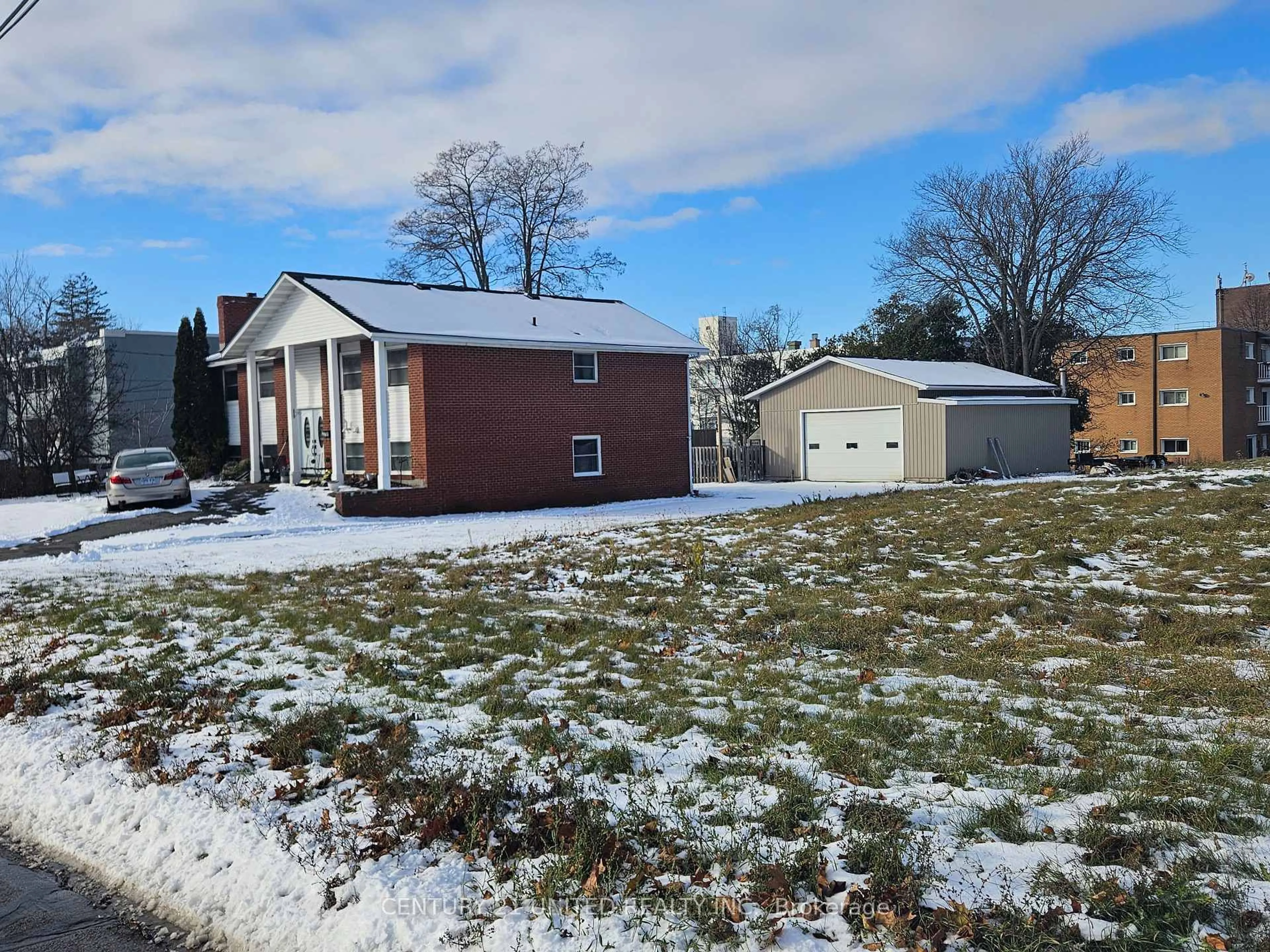 A pic from outside/outdoor area/front of a property/back of a property/a pic from drone, street for 232 Queen St, Cobourg Ontario K9A 1N5