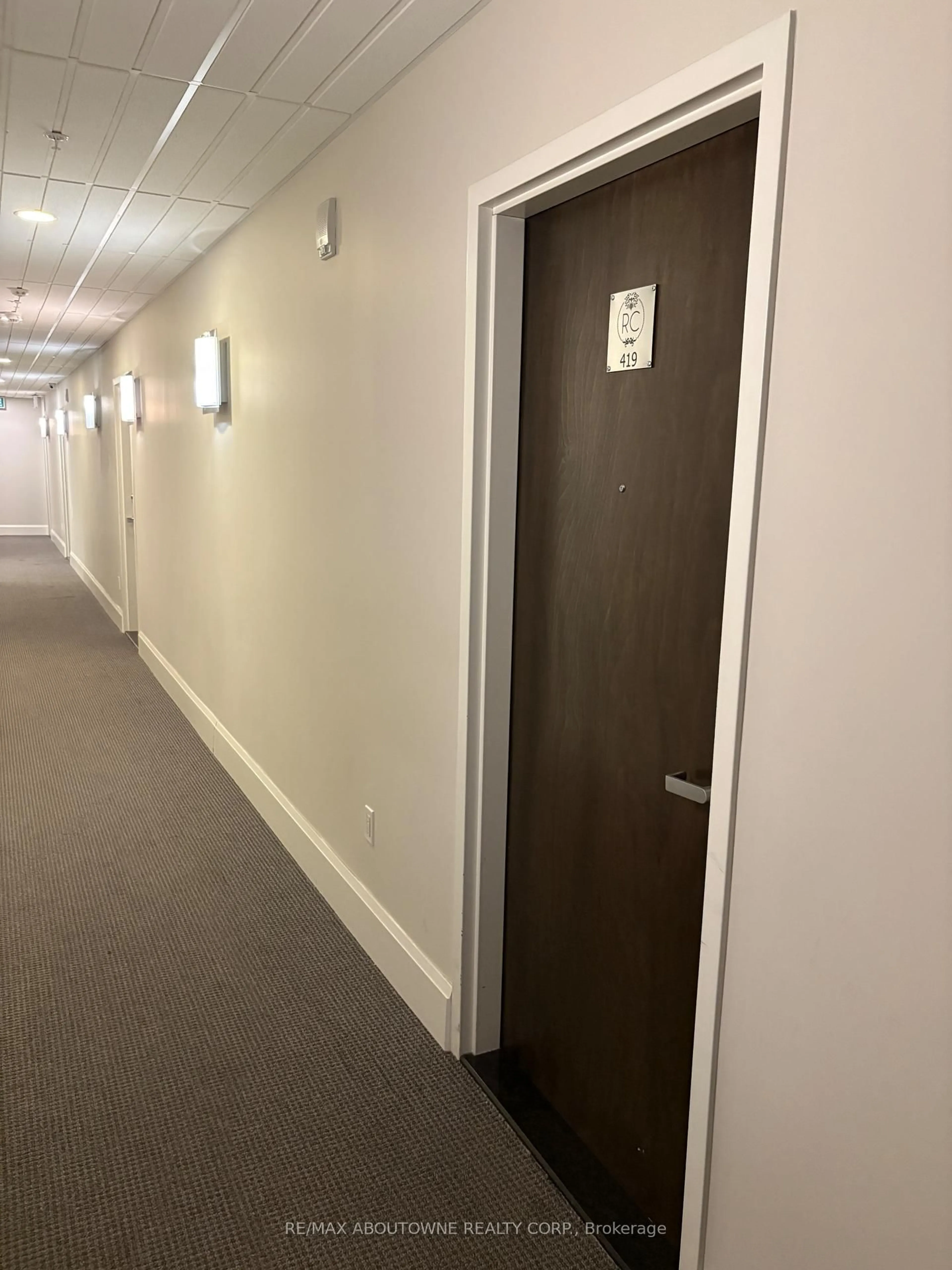 A pic of a room for 118 King St #419, Hamilton Ontario L8N 0A9