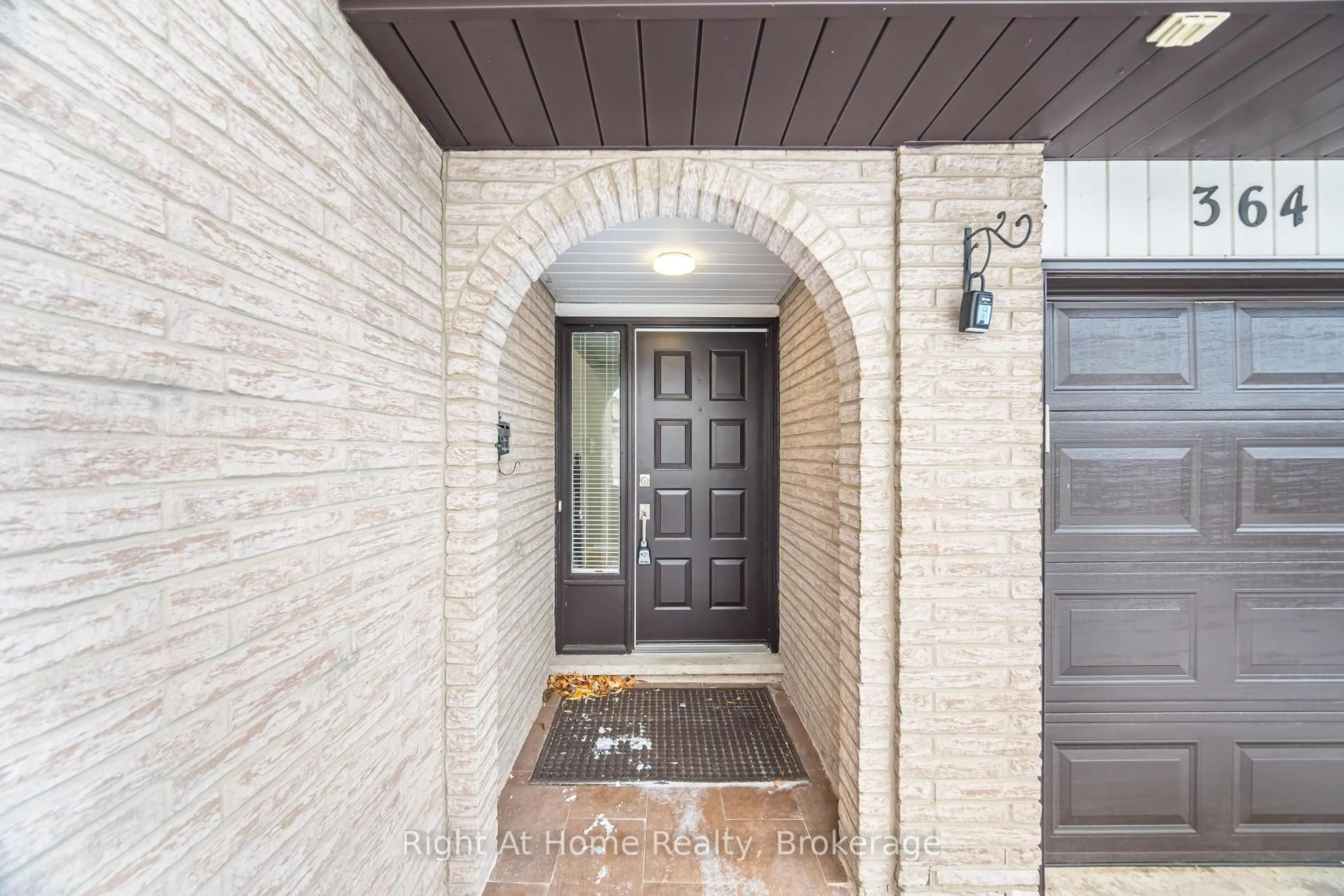 Unknown for 364 Red Oak Ave, Hamilton Ontario L8E 2C3