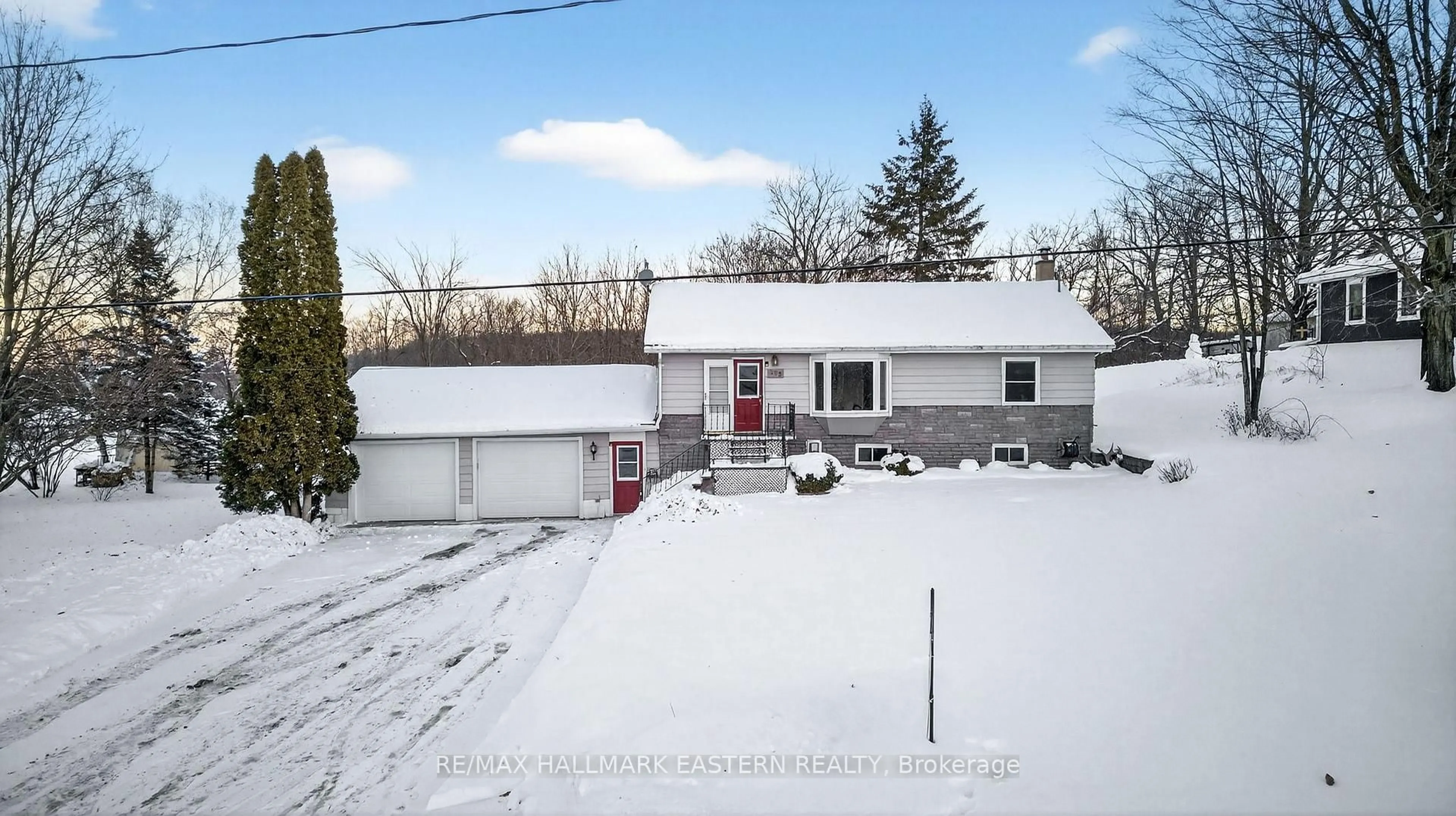 A pic from outside/outdoor area/front of a property/back of a property/a pic from drone, street for 273 Victoria St, Trent Hills Ontario K0L 1L0