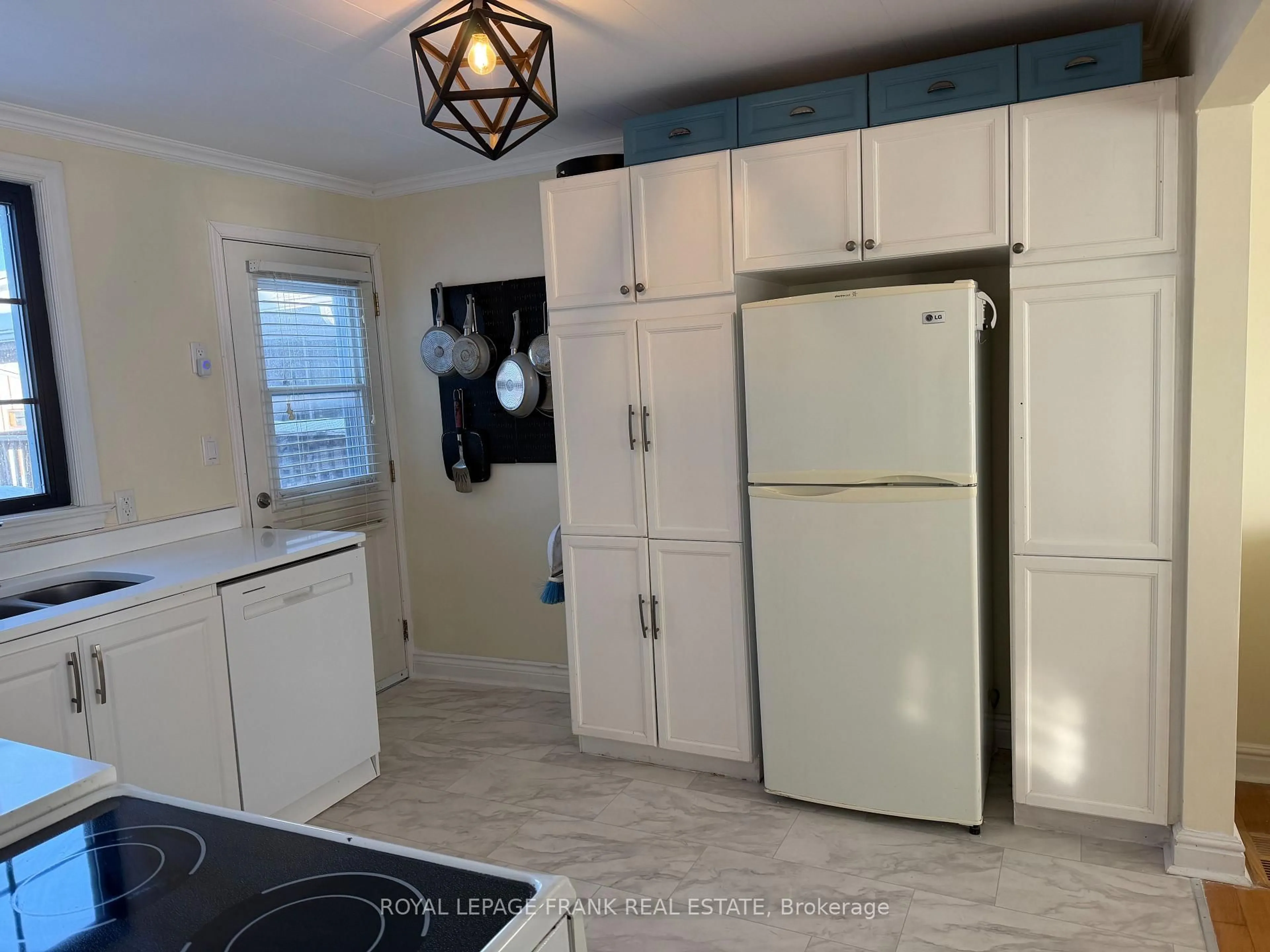 Unknown for 246 Lake St, Cobourg Ontario K9A 1R5